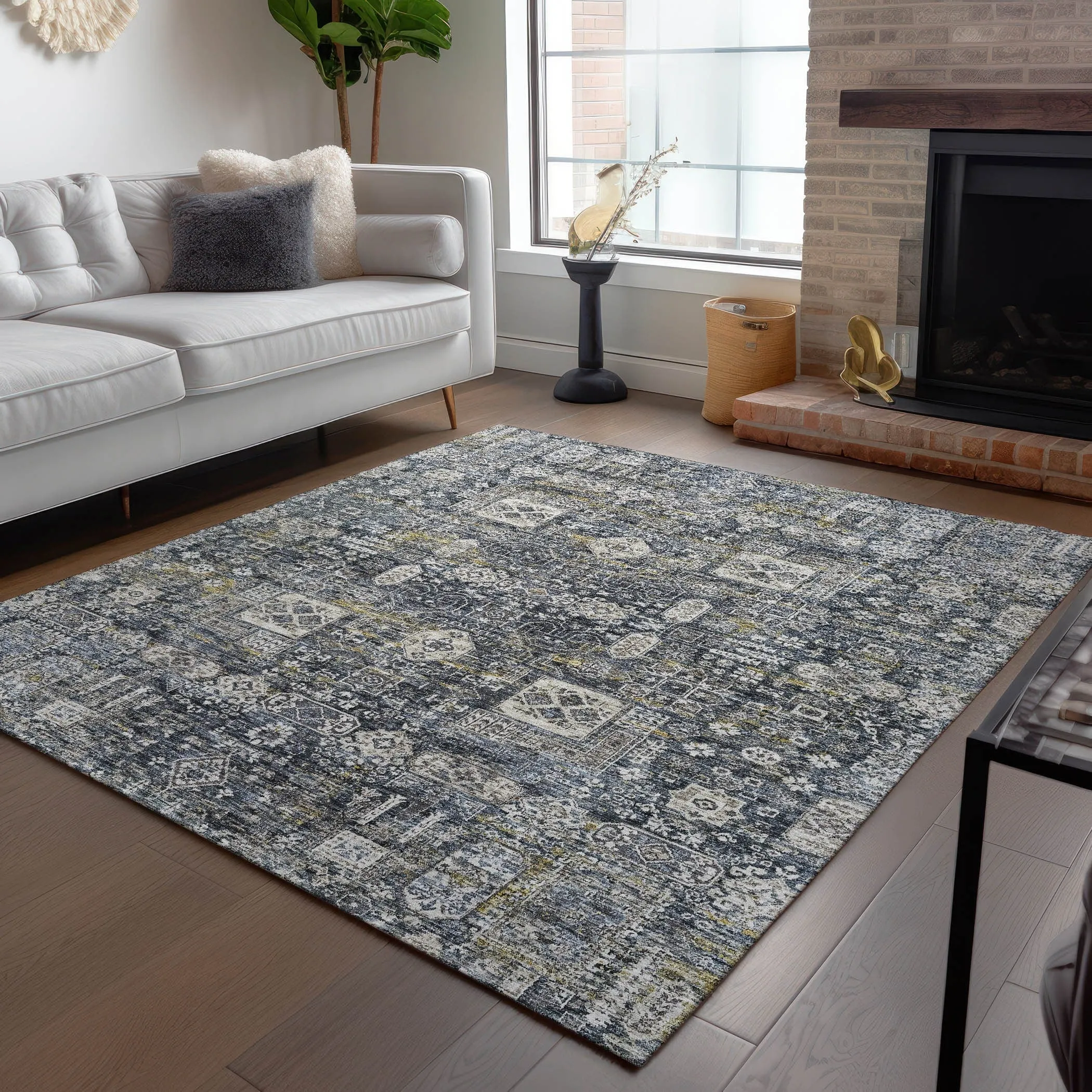 Machine Washable Indoor/ Outdoor Chantille Vintage Traditional Rug