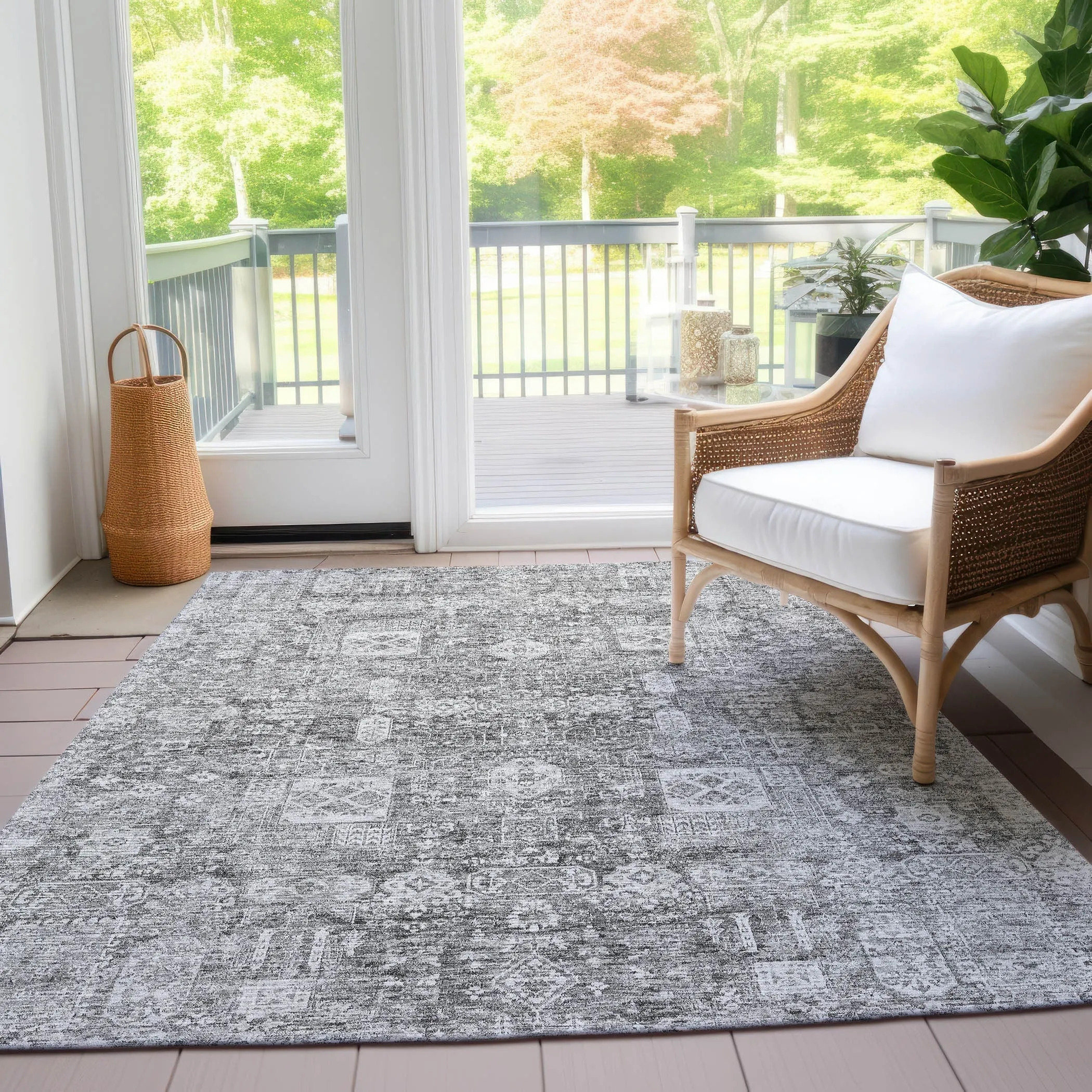 Machine Washable Indoor/ Outdoor Chantille Vintage Traditional Rug