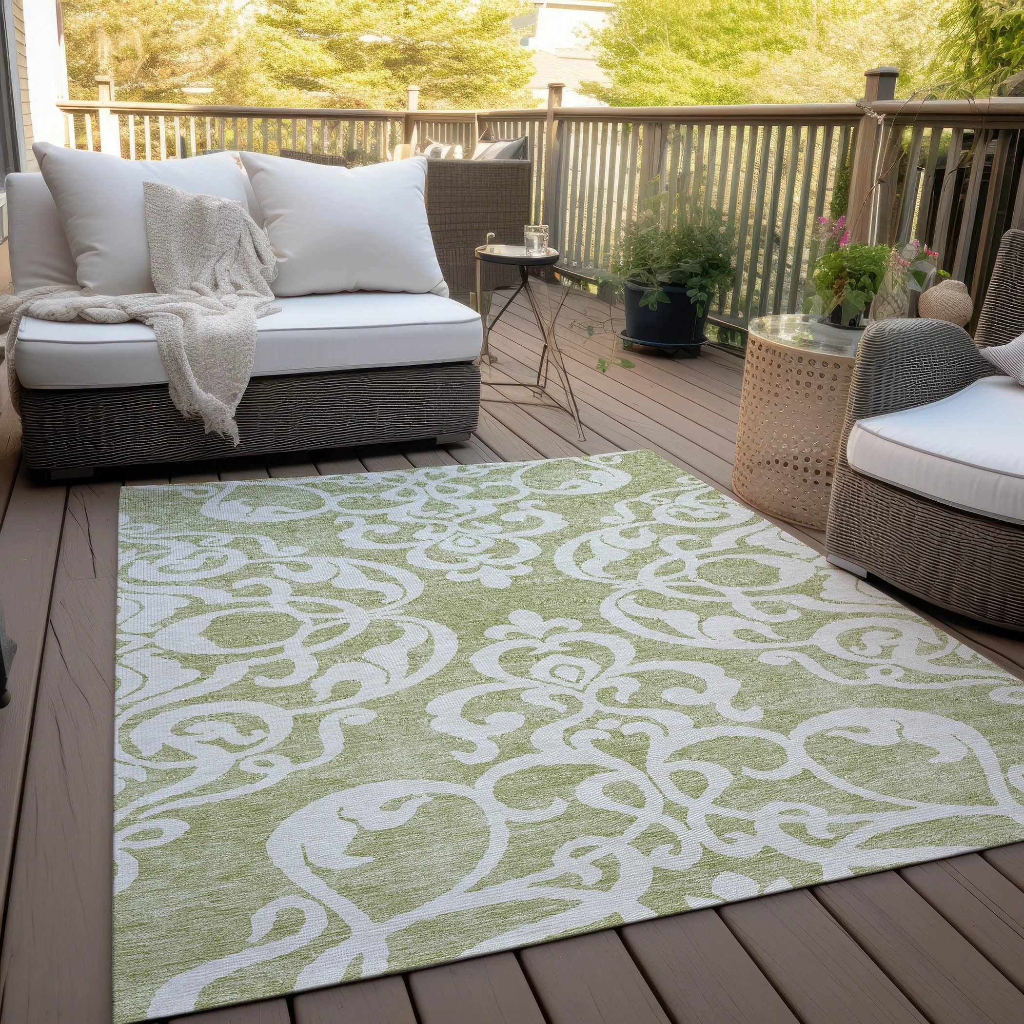 Machine Washable Indoor/ Outdoor Damask Glam Chantille Rug