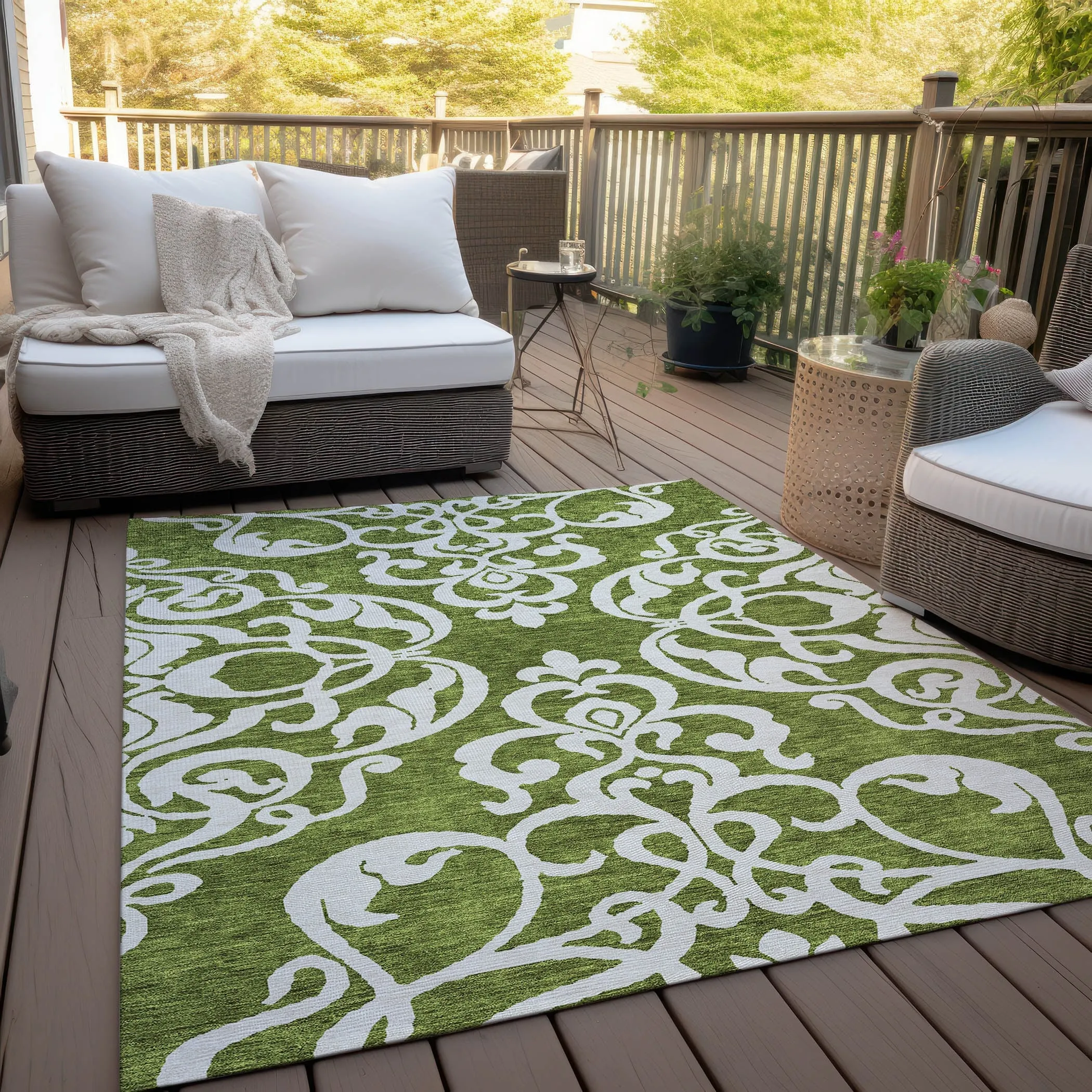 Machine Washable Indoor/ Outdoor Damask Glam Chantille Rug