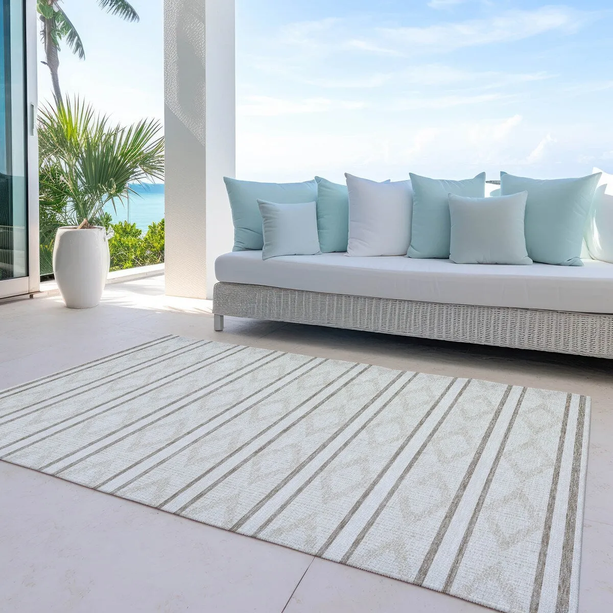 Machine Washable Indoor/ Outdoor Diamond Stripe Chantille Rug