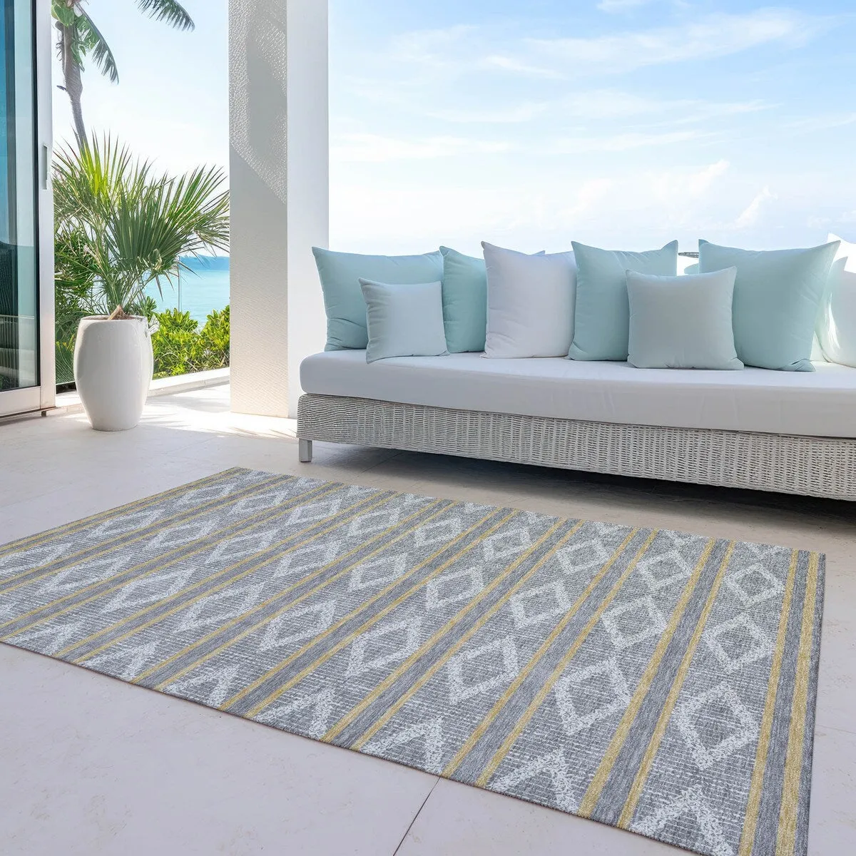 Machine Washable Indoor/ Outdoor Diamond Stripe Chantille Rug