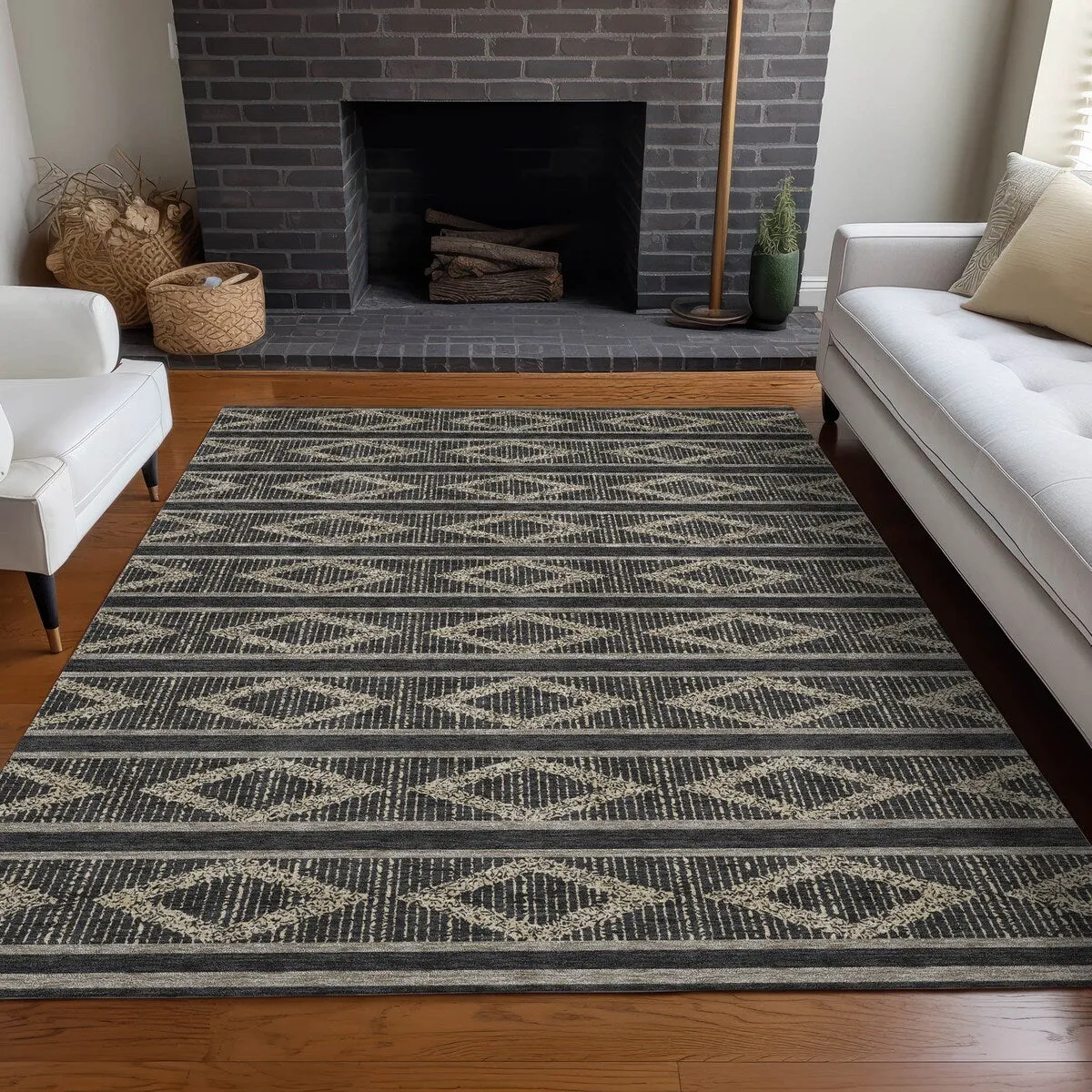 Machine Washable Indoor/ Outdoor Diamond Stripe Chantille Rug
