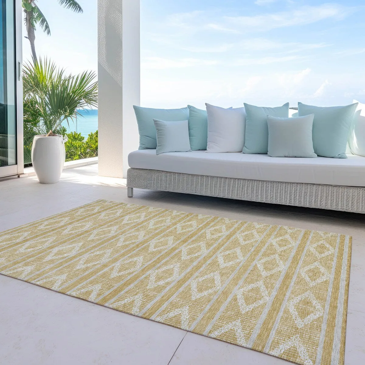 Machine Washable Indoor/ Outdoor Diamond Stripe Chantille Rug