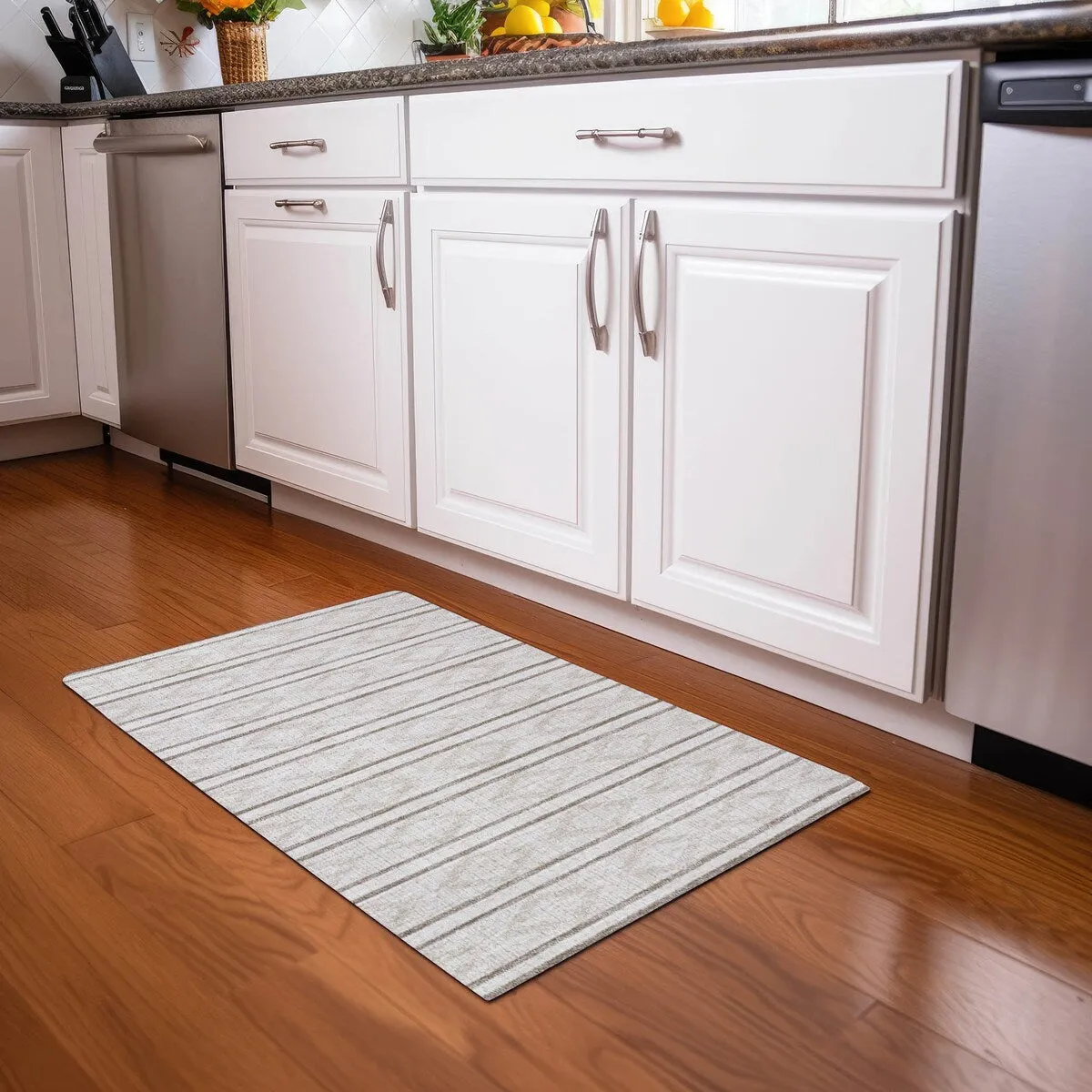 Machine Washable Indoor/ Outdoor Diamond Stripe Chantille Rug