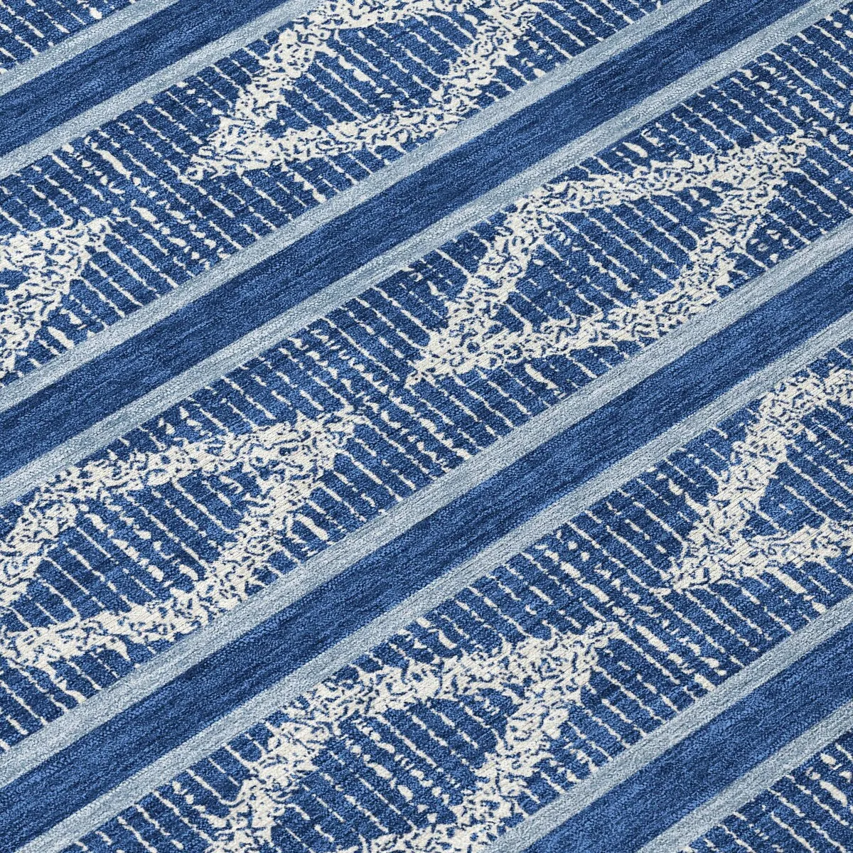 Machine Washable Indoor/ Outdoor Diamond Stripe Chantille Rug