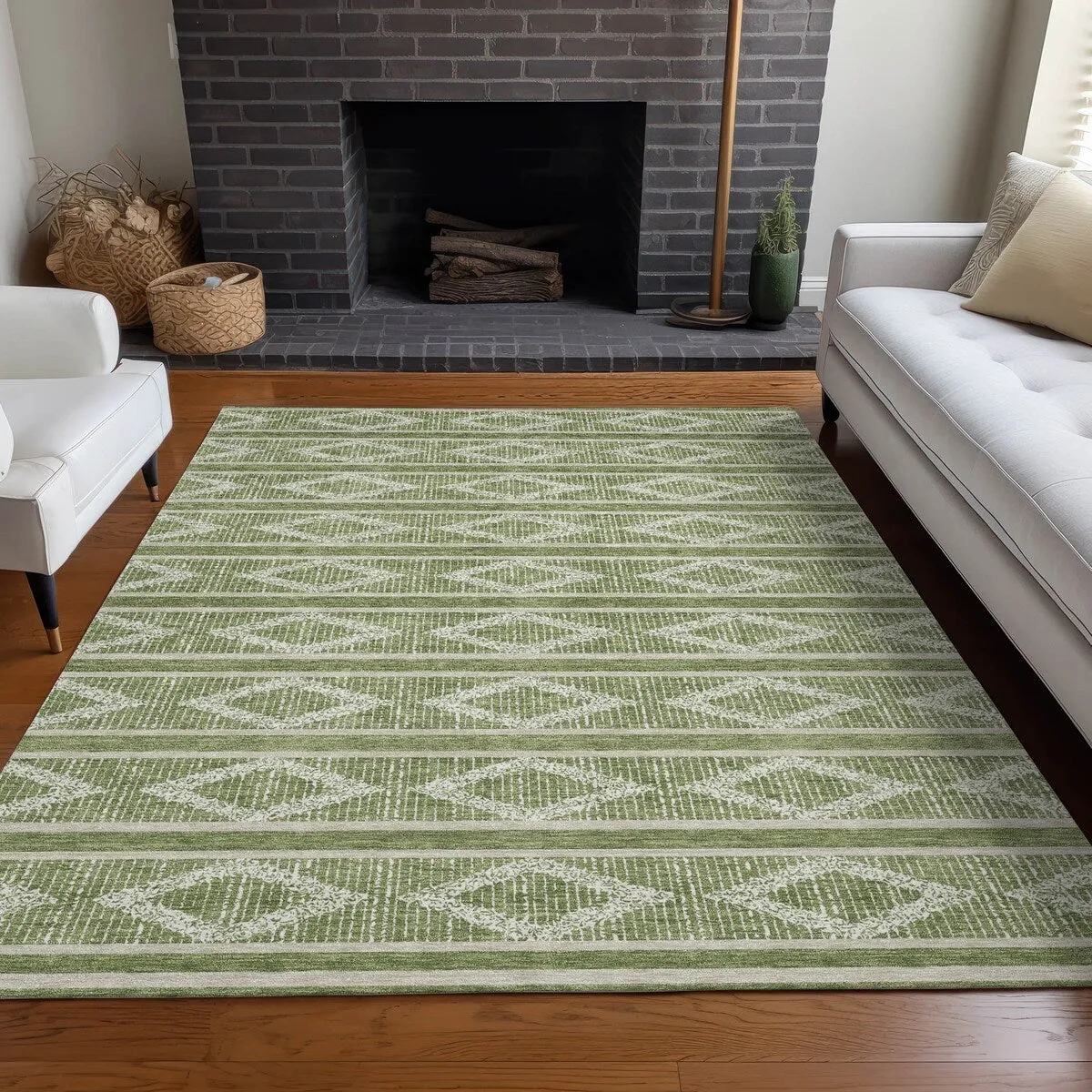 Machine Washable Indoor/ Outdoor Diamond Stripe Chantille Rug