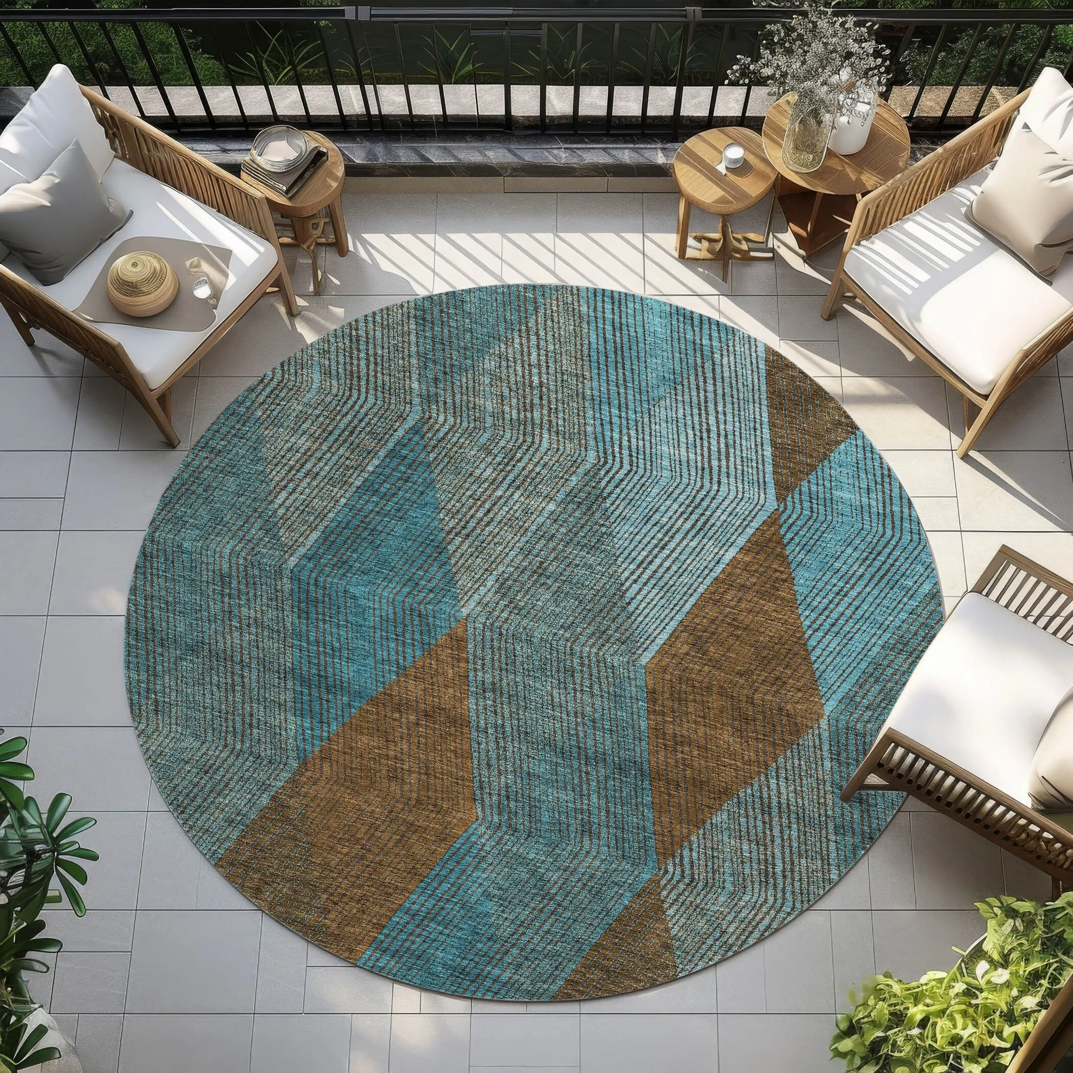 Machine Washable Indoor/ Outdoor Diamond Stripes Chantille Rug
