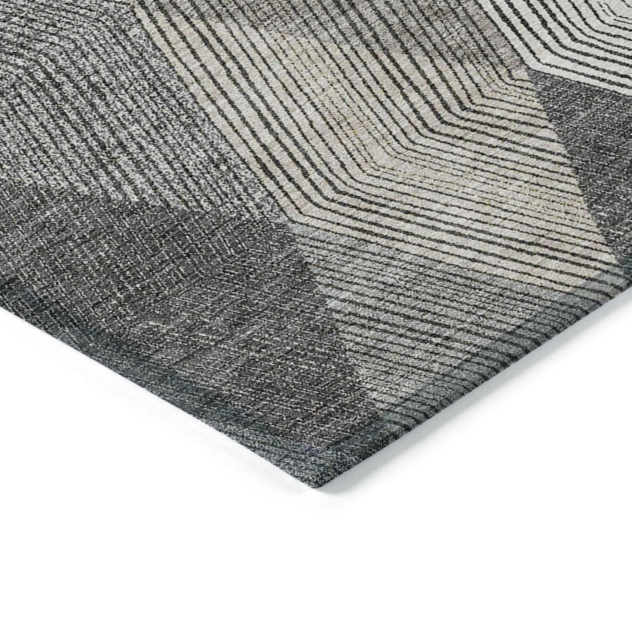 Machine Washable Indoor/ Outdoor Diamond Stripes Chantille Rug