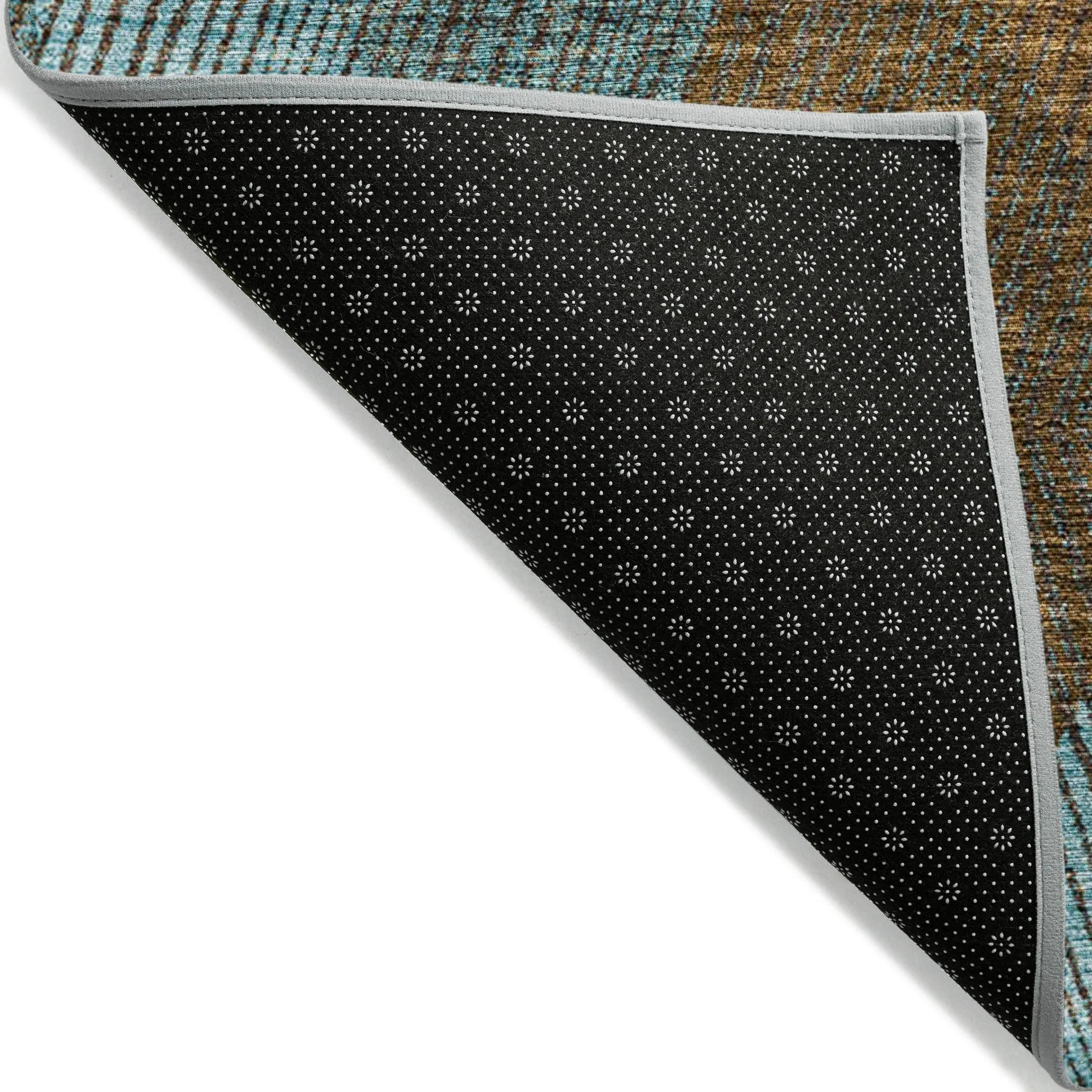 Machine Washable Indoor/ Outdoor Diamond Stripes Chantille Rug