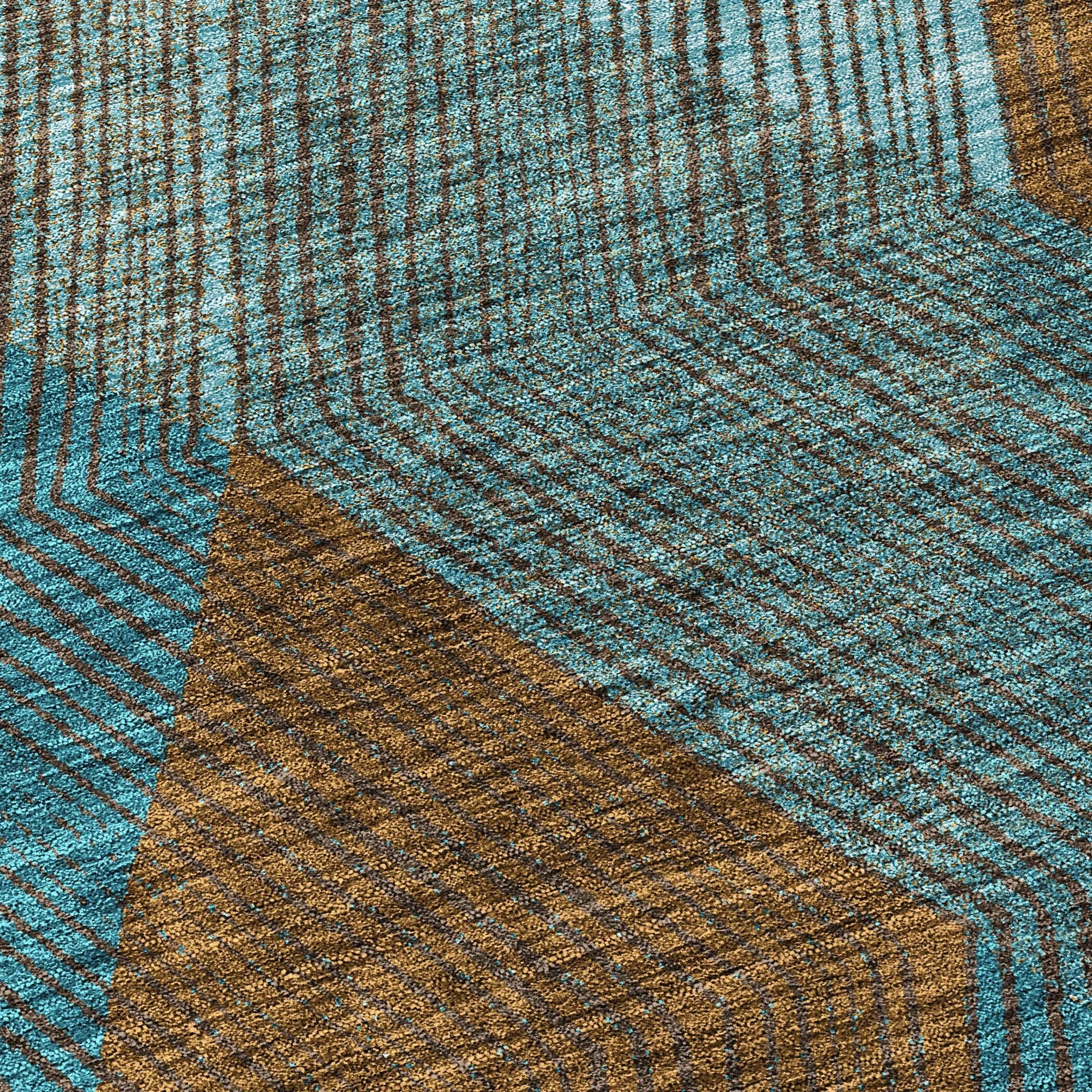 Machine Washable Indoor/ Outdoor Diamond Stripes Chantille Rug
