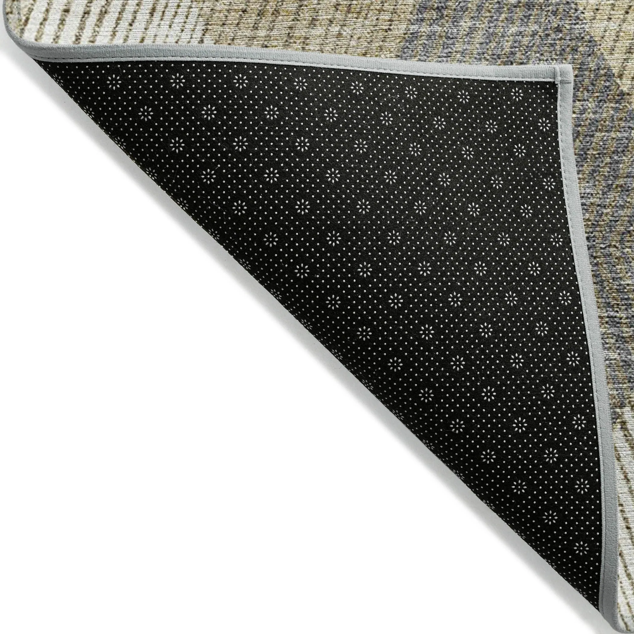 Machine Washable Indoor/ Outdoor Diamond Stripes Chantille Rug