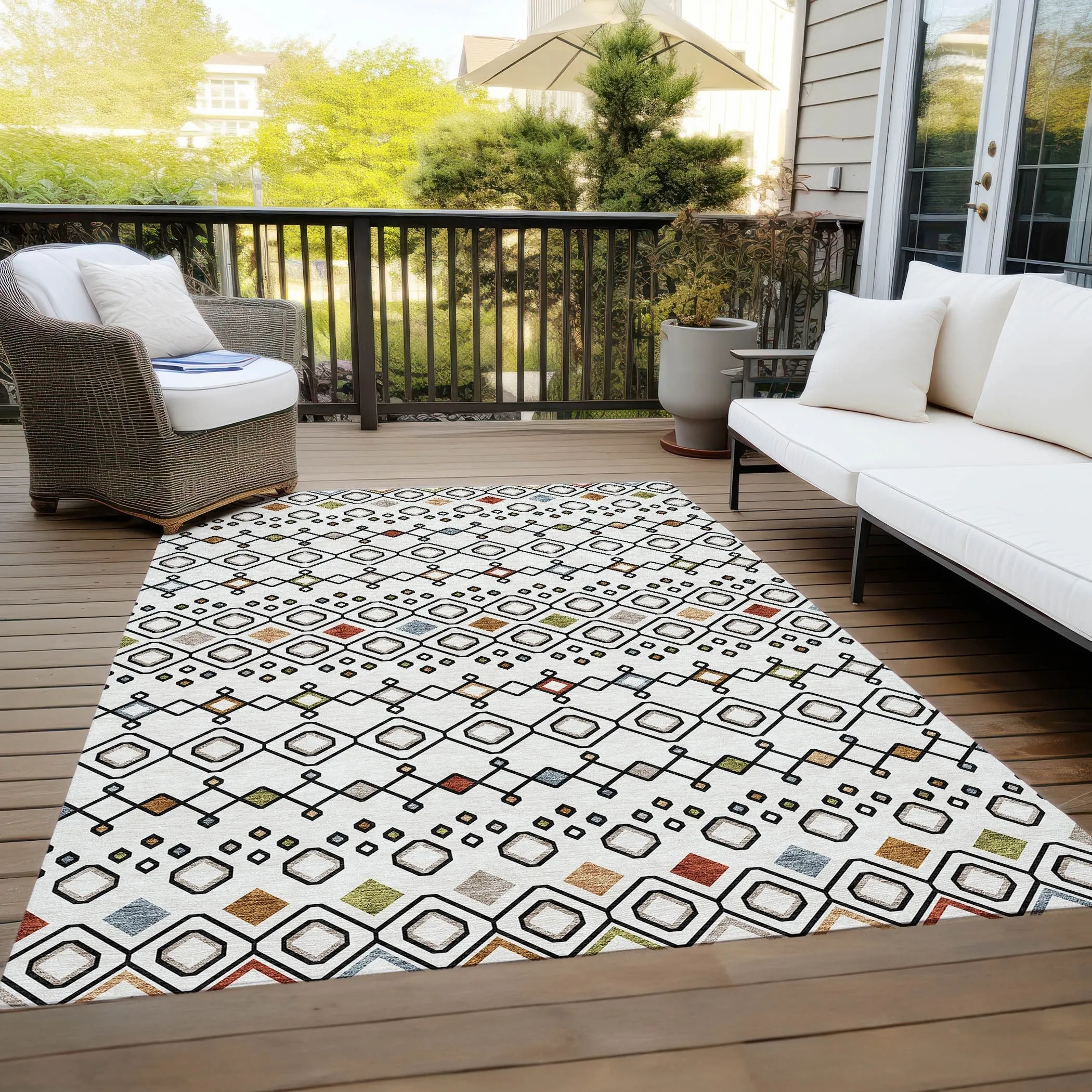 Machine Washable Indoor/ Outdoor Global Contempory Chantille Rug