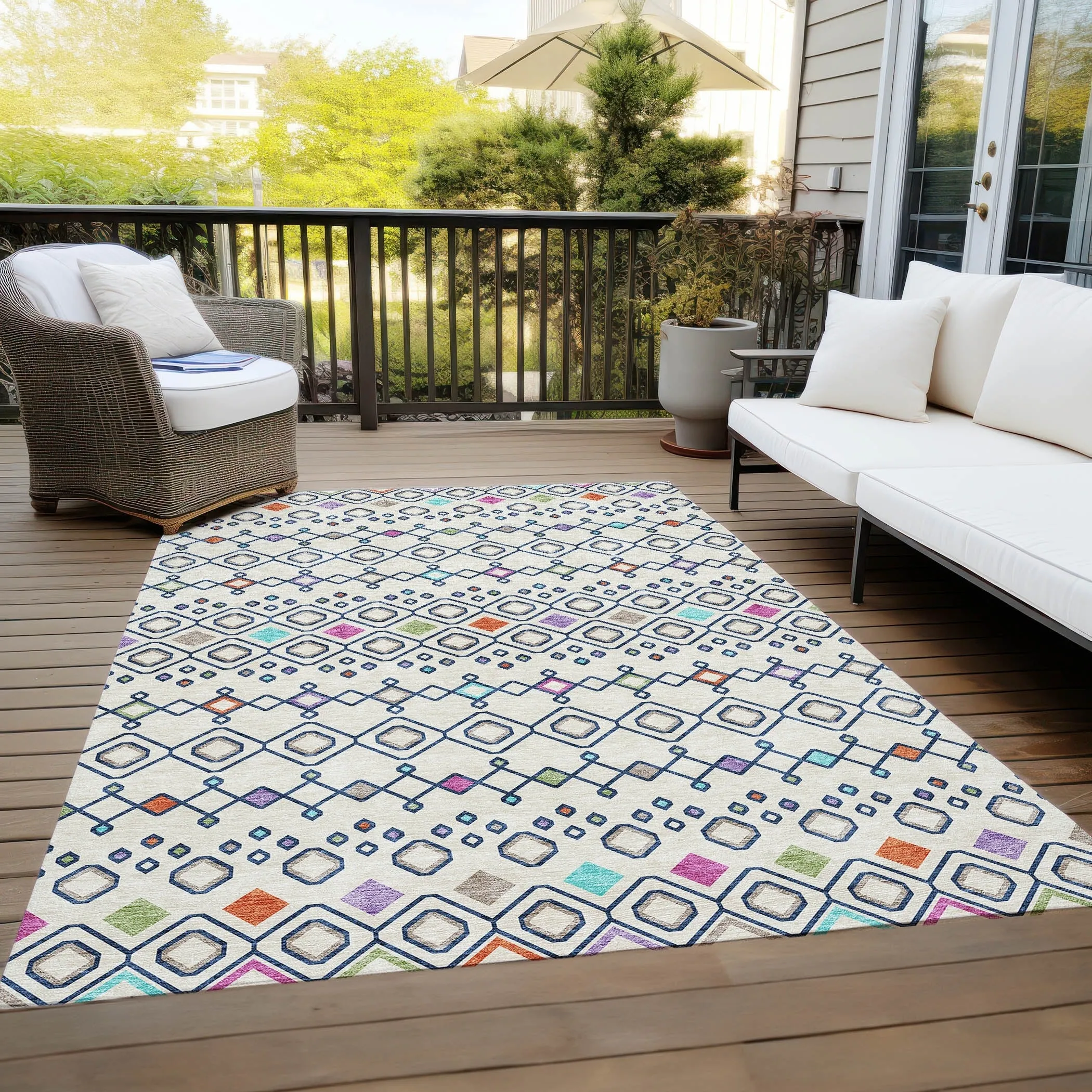 Machine Washable Indoor/ Outdoor Global Contempory Chantille Rug
