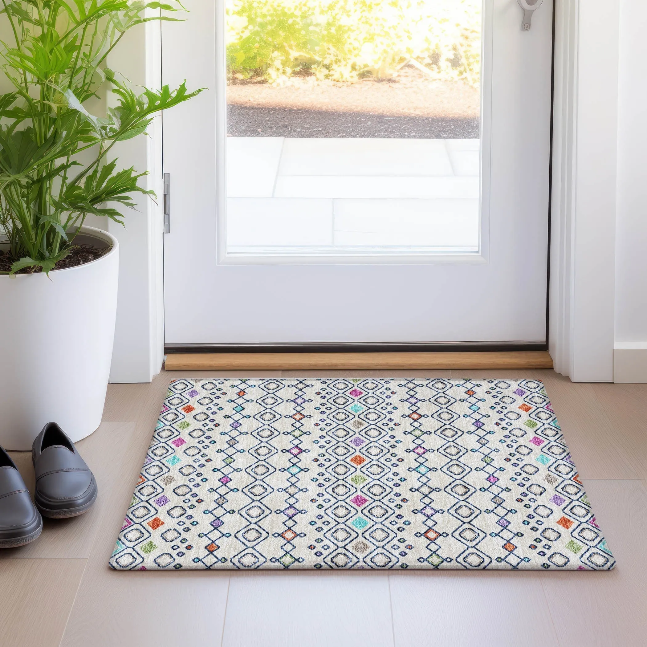 Machine Washable Indoor/ Outdoor Global Contempory Chantille Rug