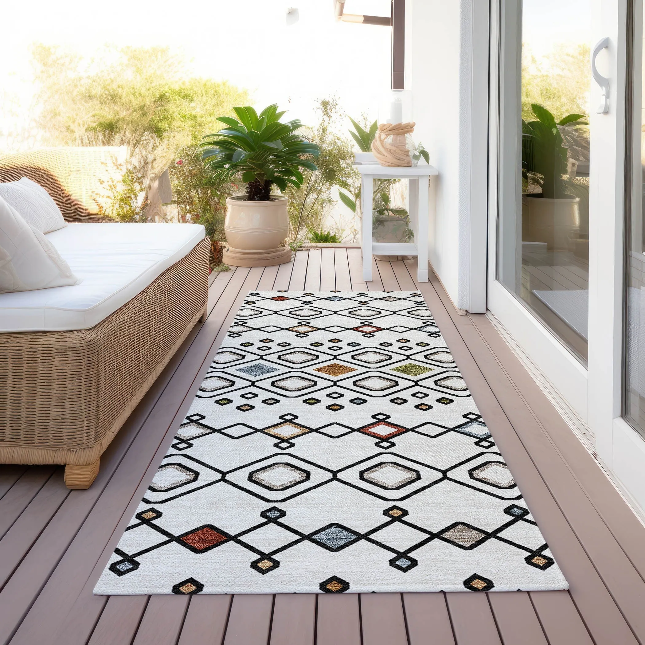 Machine Washable Indoor/ Outdoor Global Contempory Chantille Rug