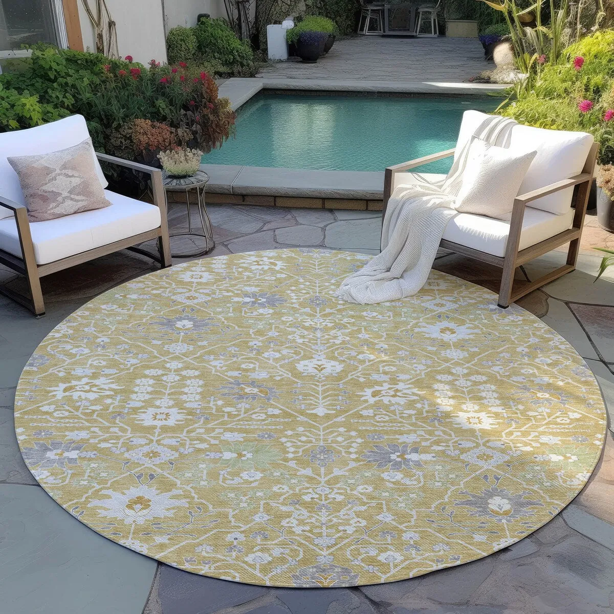 Machine Washable Indoor/ Outdoor Global Traditional Chantille Rug