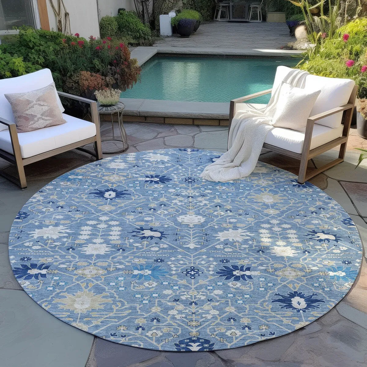 Machine Washable Indoor/ Outdoor Global Traditional Chantille Rug