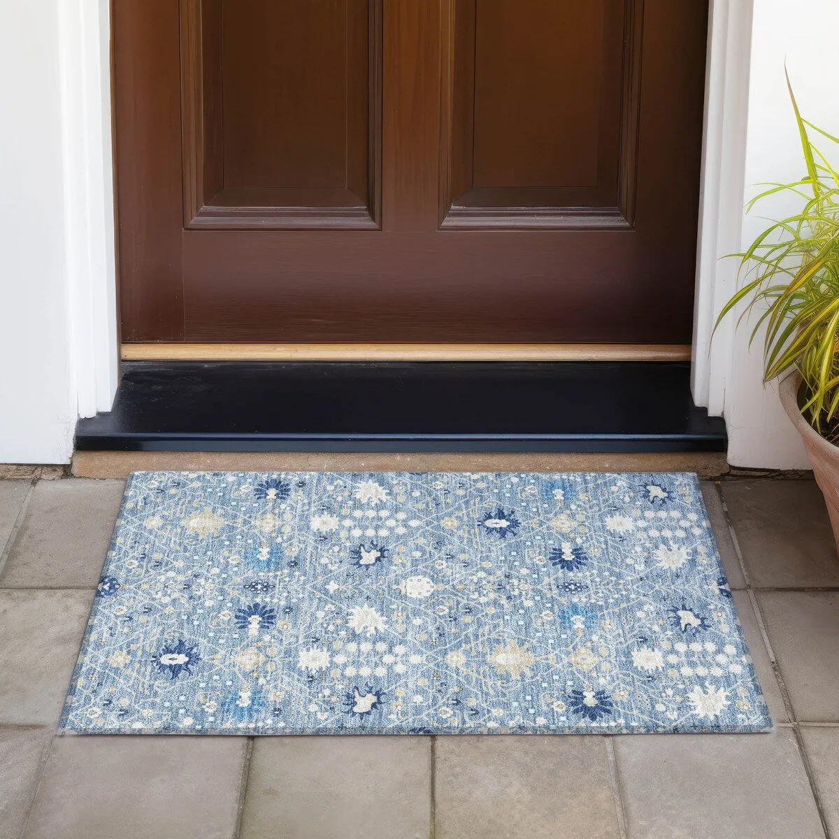 Machine Washable Indoor/ Outdoor Global Traditional Chantille Rug