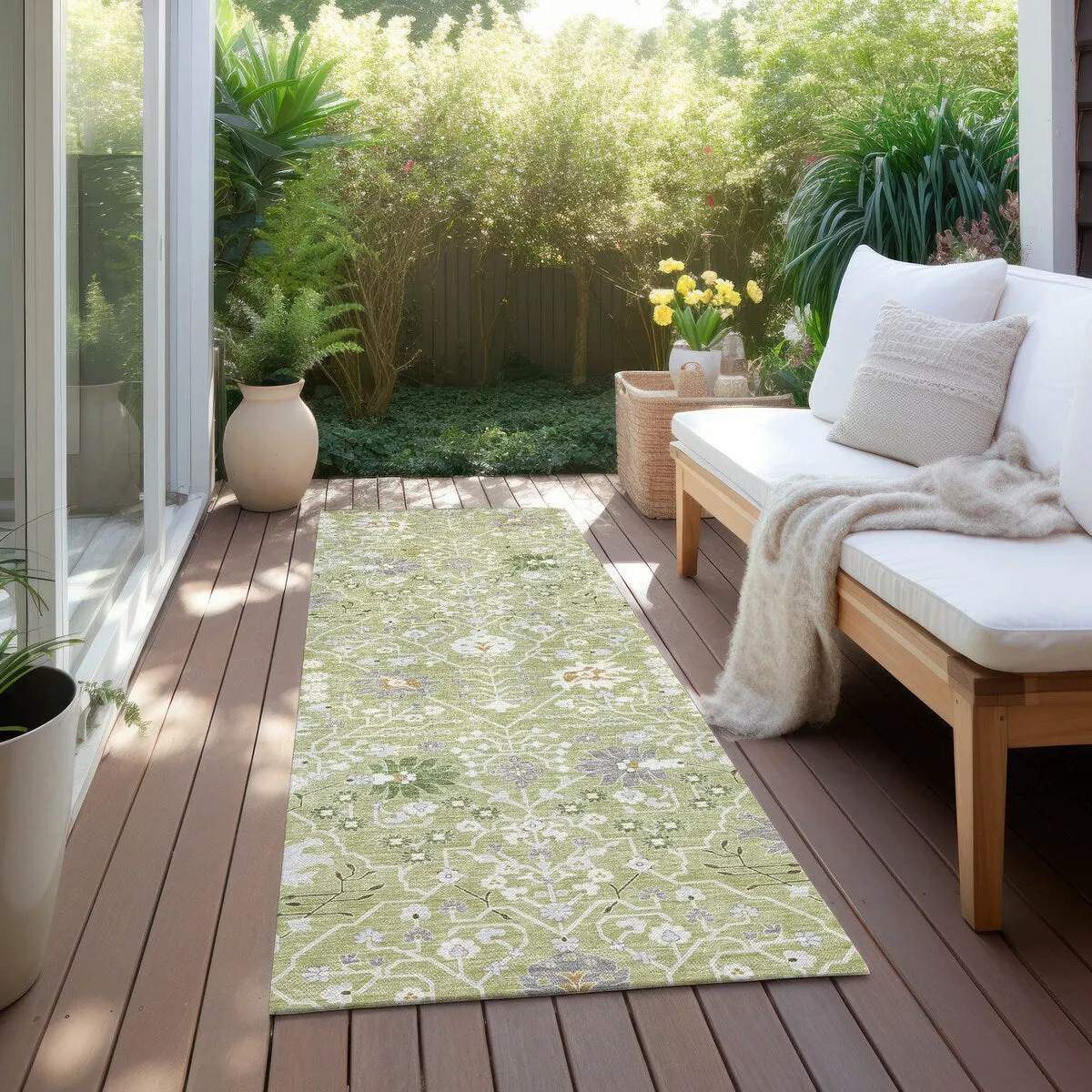 Machine Washable Indoor/ Outdoor Global Traditional Chantille Rug