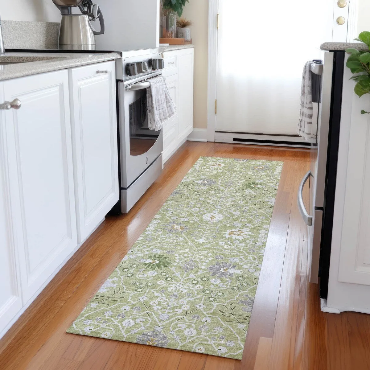 Machine Washable Indoor/ Outdoor Global Traditional Chantille Rug