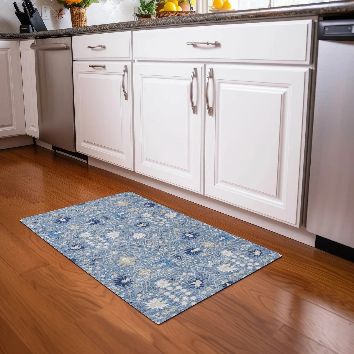 Machine Washable Indoor/ Outdoor Global Traditional Chantille Rug
