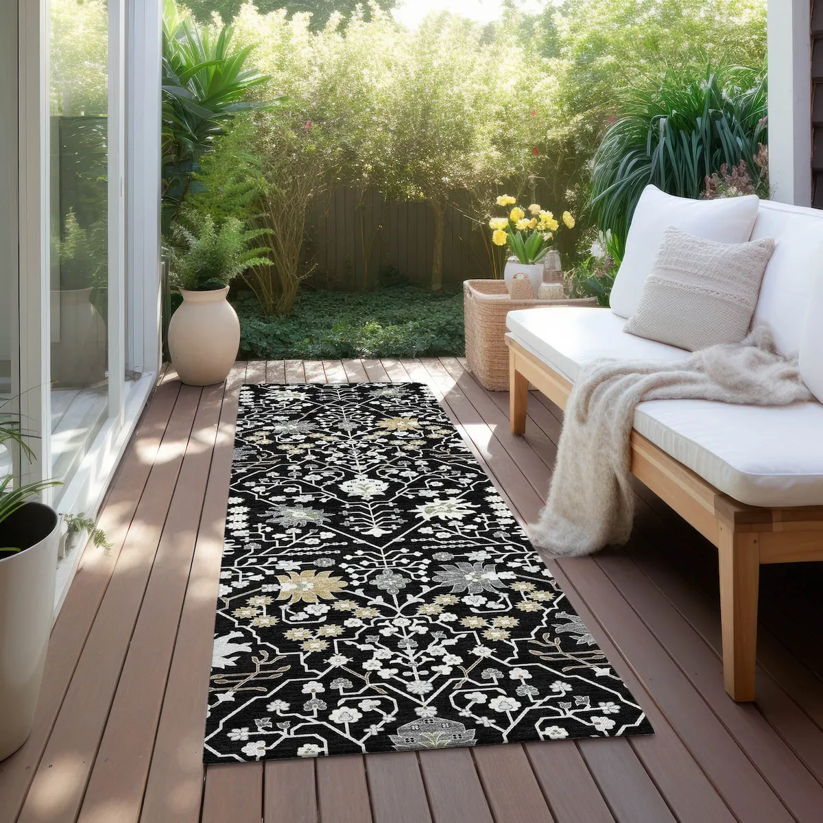 Machine Washable Indoor/ Outdoor Global Traditional Chantille Rug
