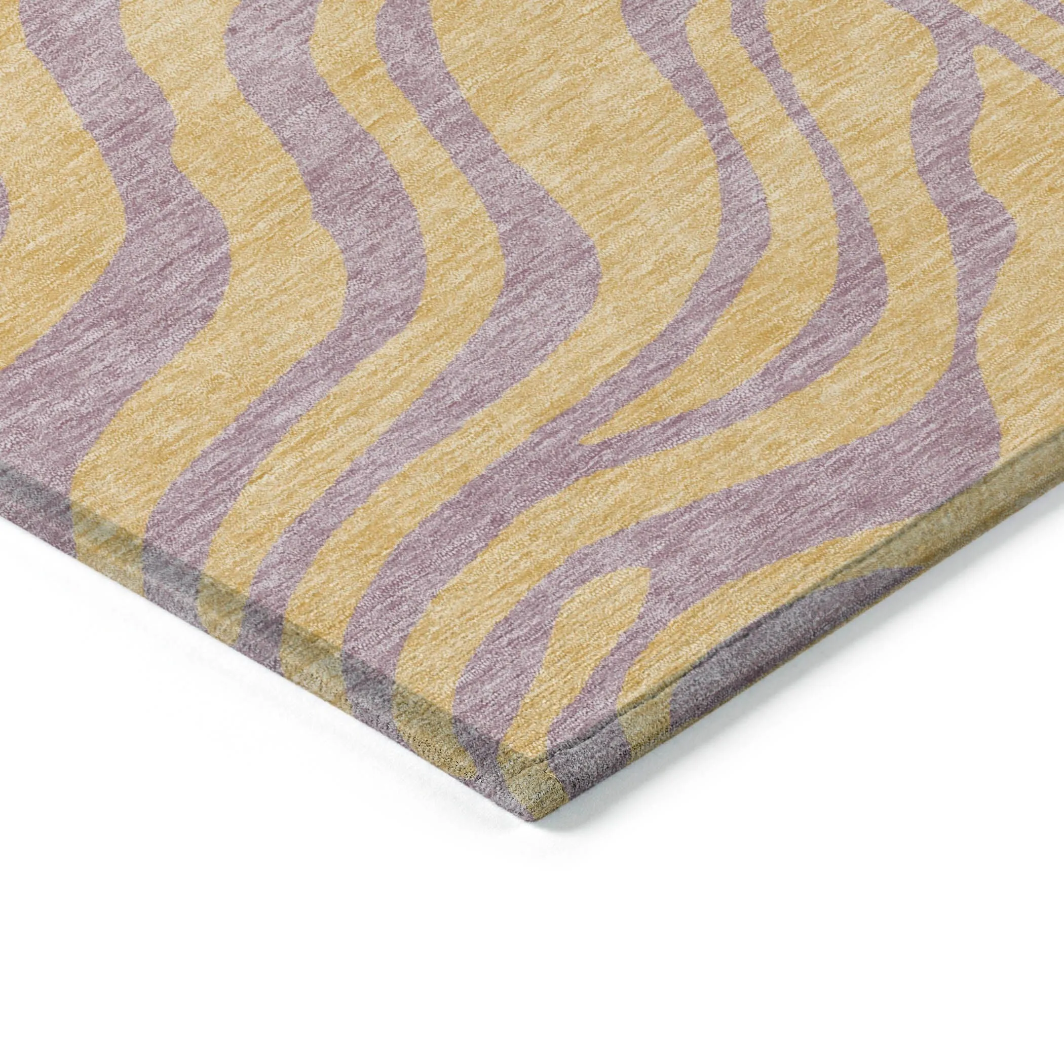Machine Washable Indoor/ Outdoor Modern Animal Print Chantille Rug