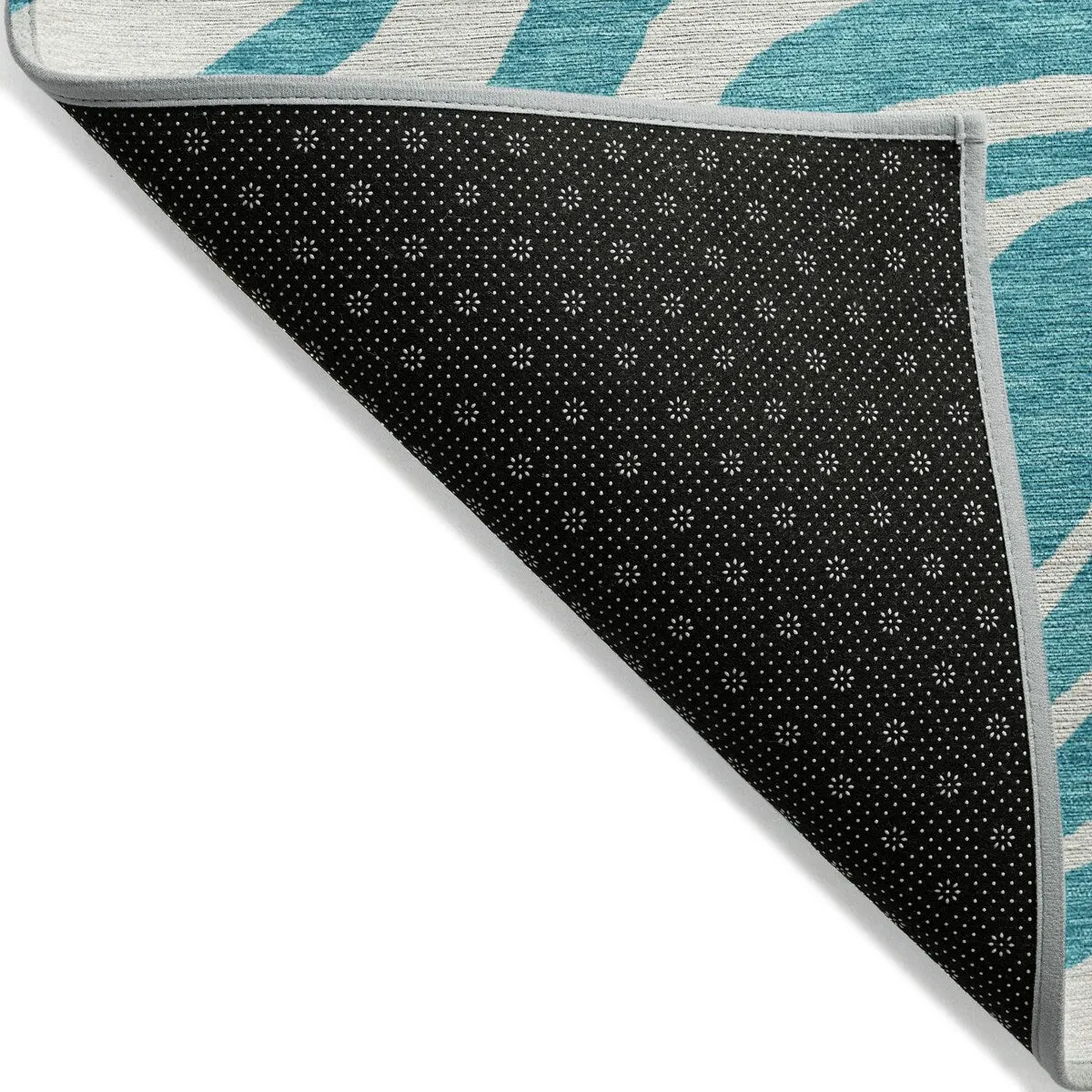 Machine Washable Indoor/ Outdoor Modern Animal Print Chantille Rug