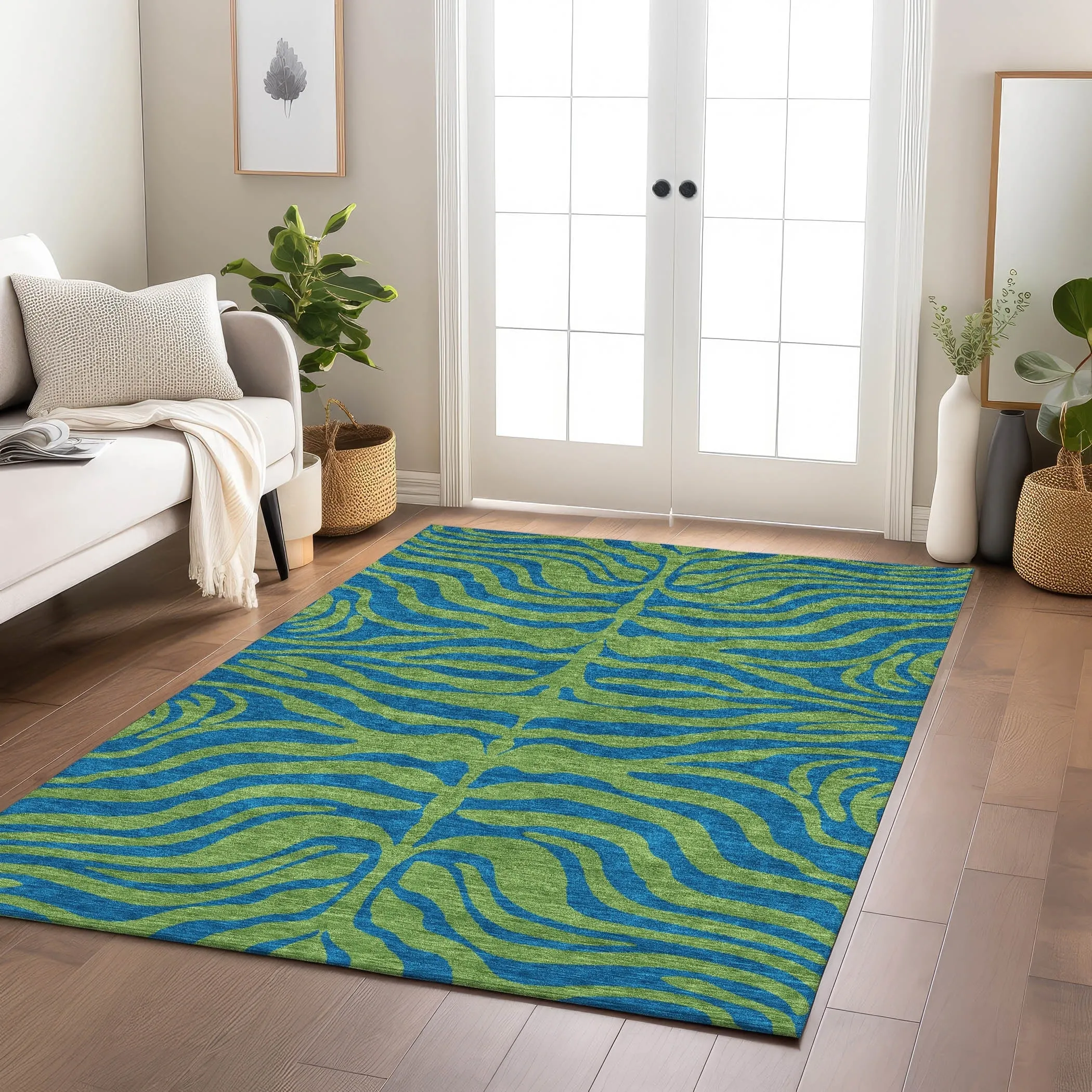 Machine Washable Indoor/ Outdoor Modern Animal Print Chantille Rug