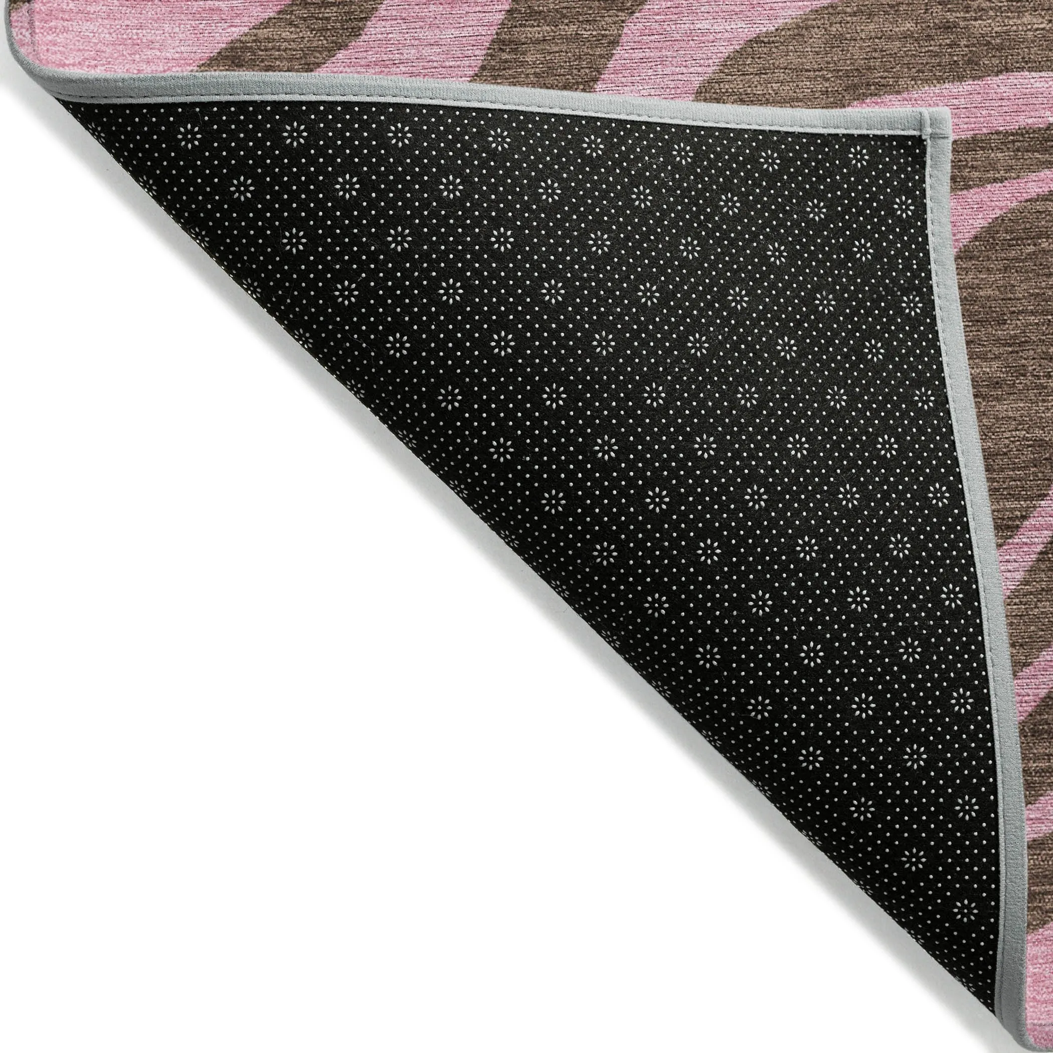 Machine Washable Indoor/ Outdoor Modern Animal Print Chantille Rug