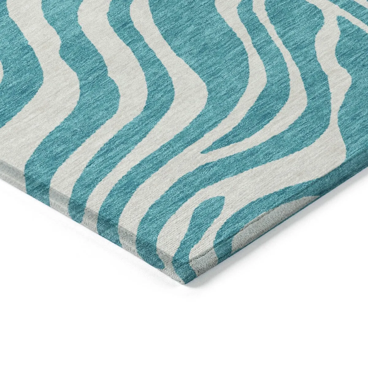 Machine Washable Indoor/ Outdoor Modern Animal Print Chantille Rug