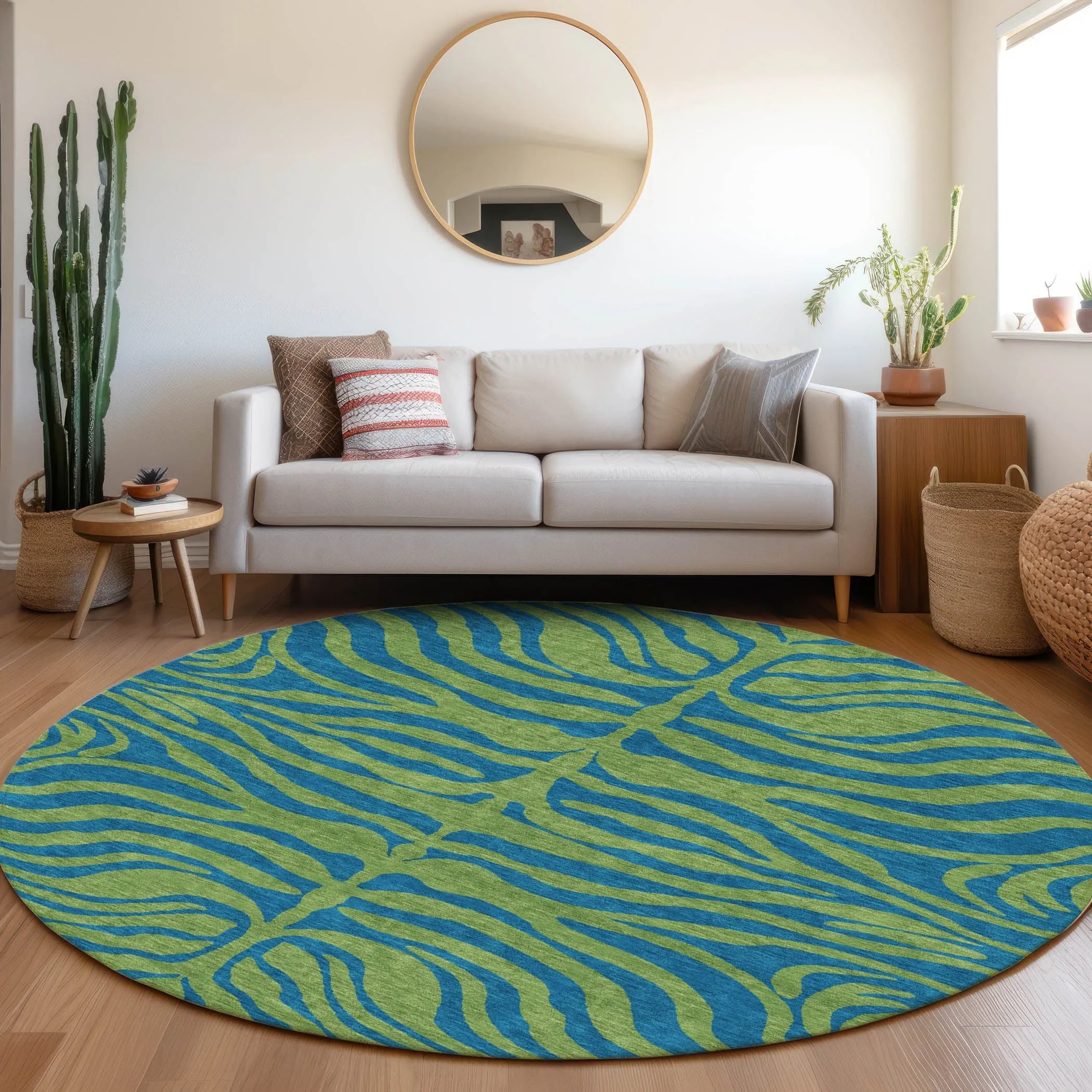 Machine Washable Indoor/ Outdoor Modern Animal Print Chantille Rug