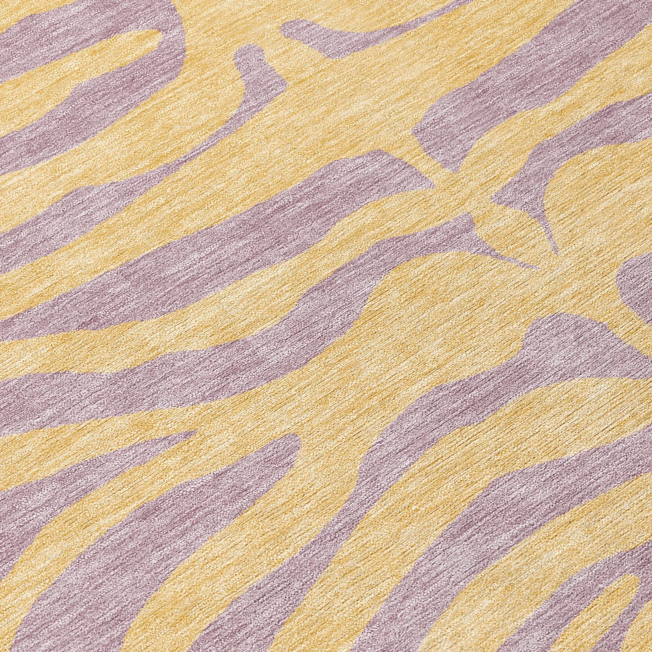 Machine Washable Indoor/ Outdoor Modern Animal Print Chantille Rug