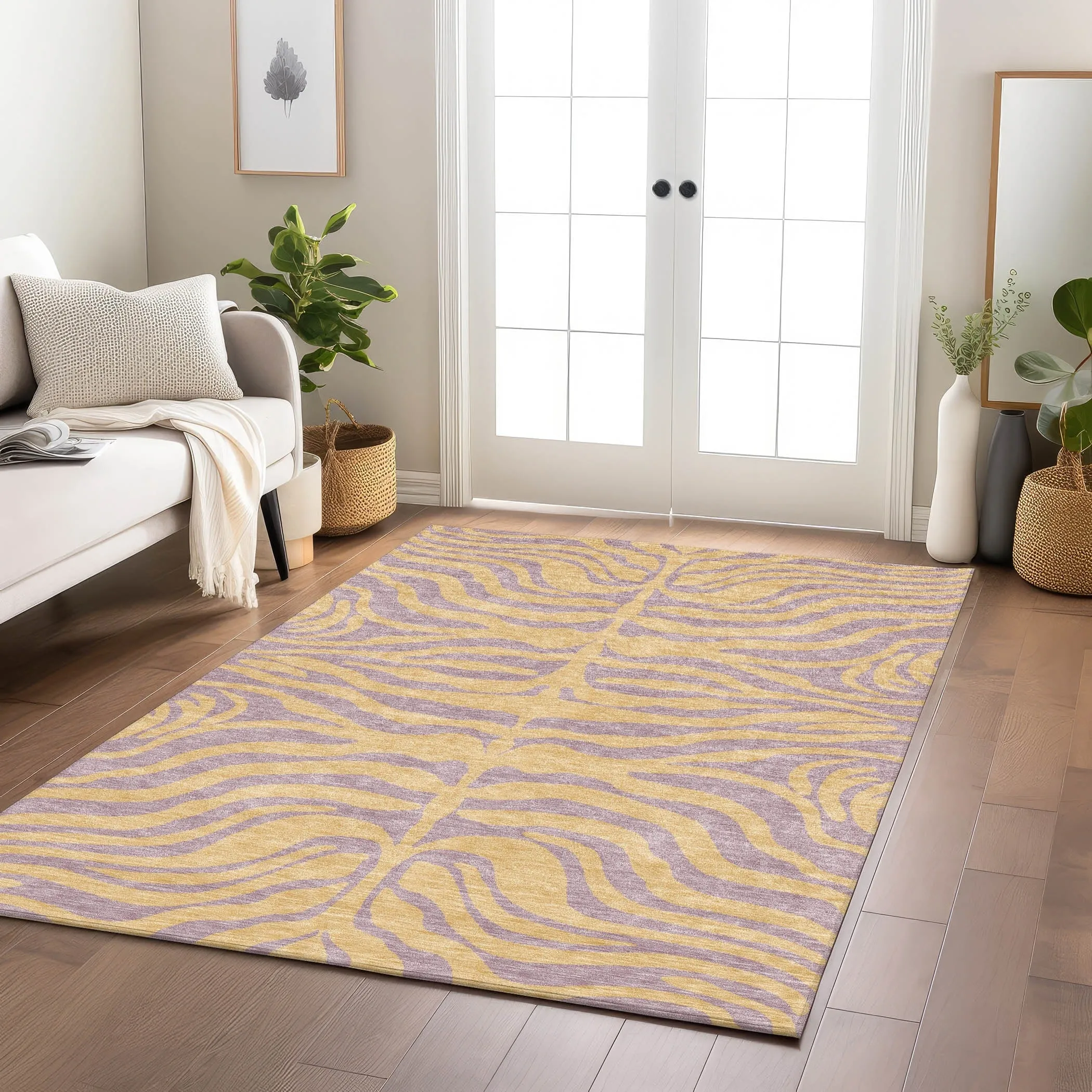 Machine Washable Indoor/ Outdoor Modern Animal Print Chantille Rug
