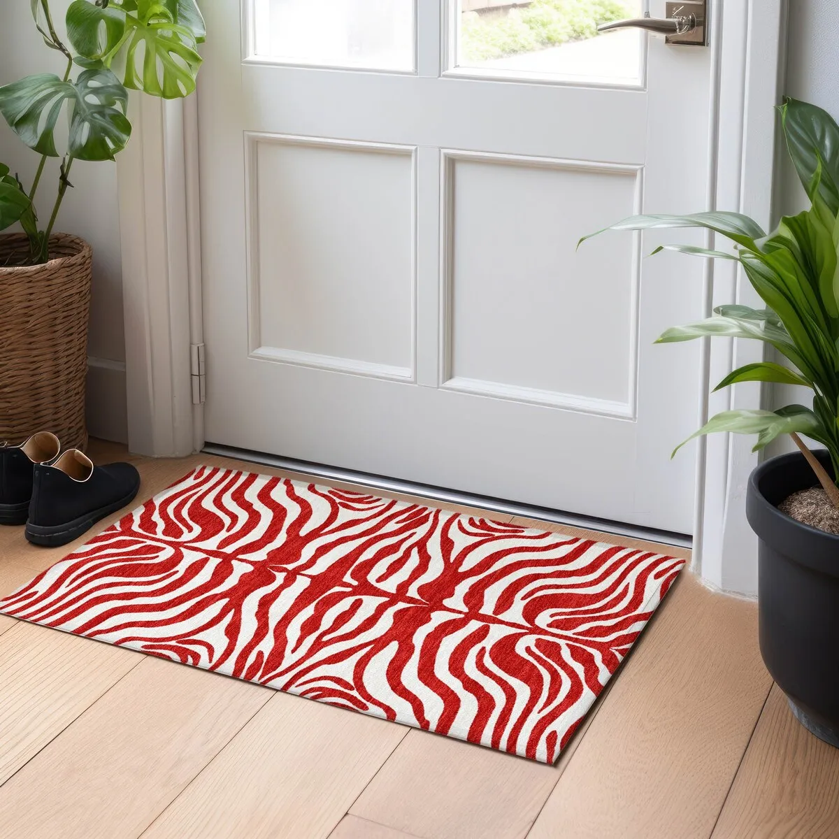 Machine Washable Indoor/ Outdoor Modern Animal Print Chantille Rug
