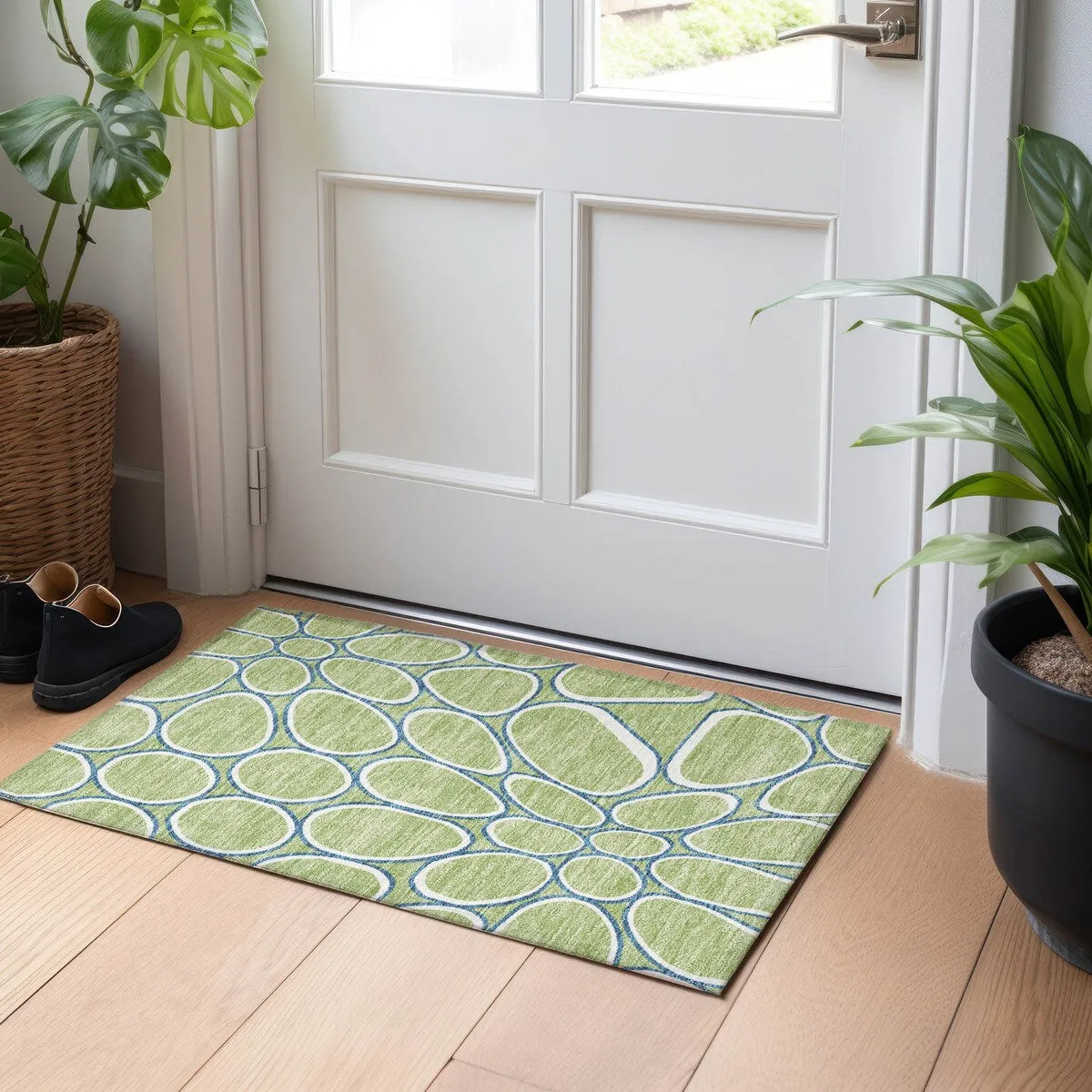 Machine Washable Indoor/ Outdoor Modern Bubbles Chantille Rug