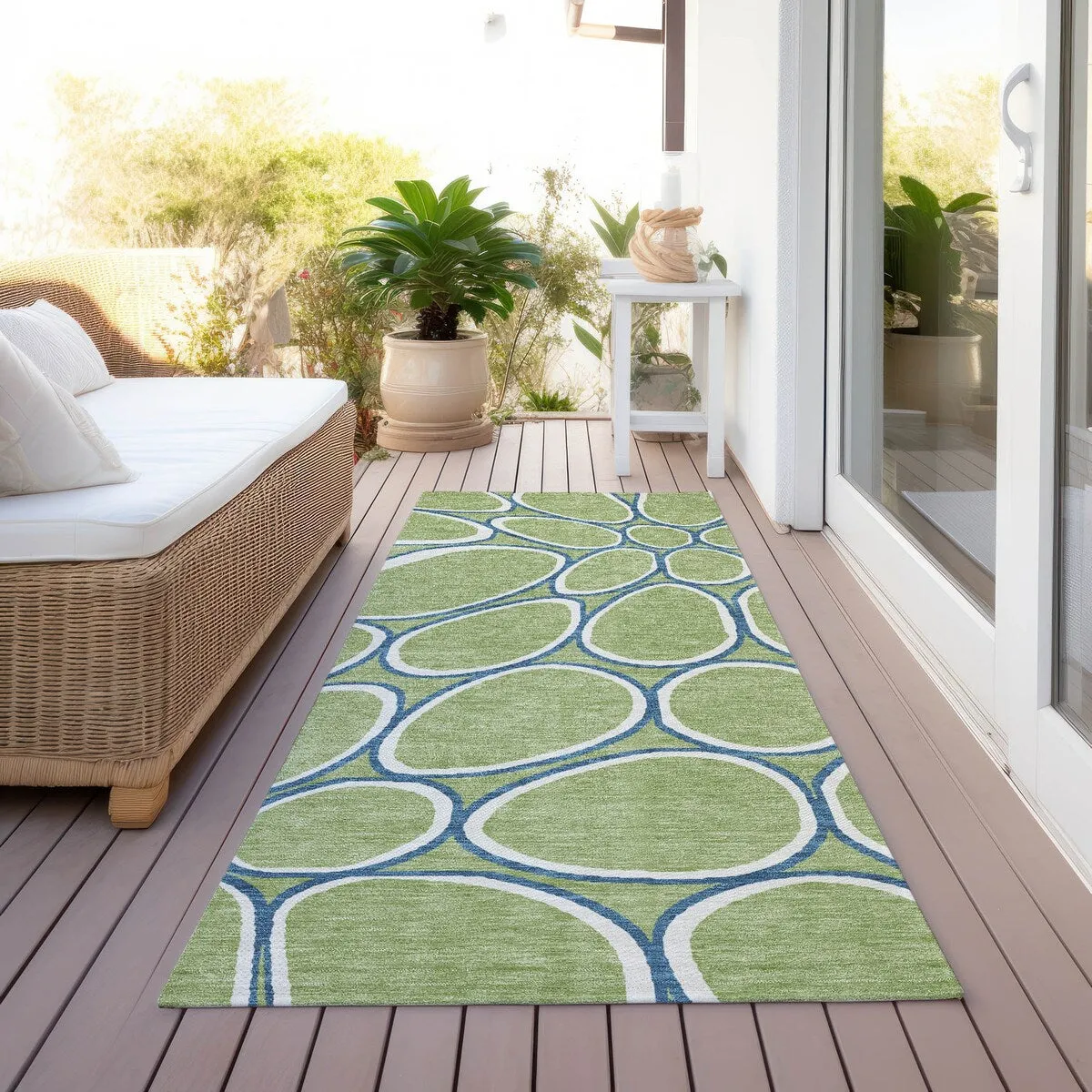 Machine Washable Indoor/ Outdoor Modern Bubbles Chantille Rug