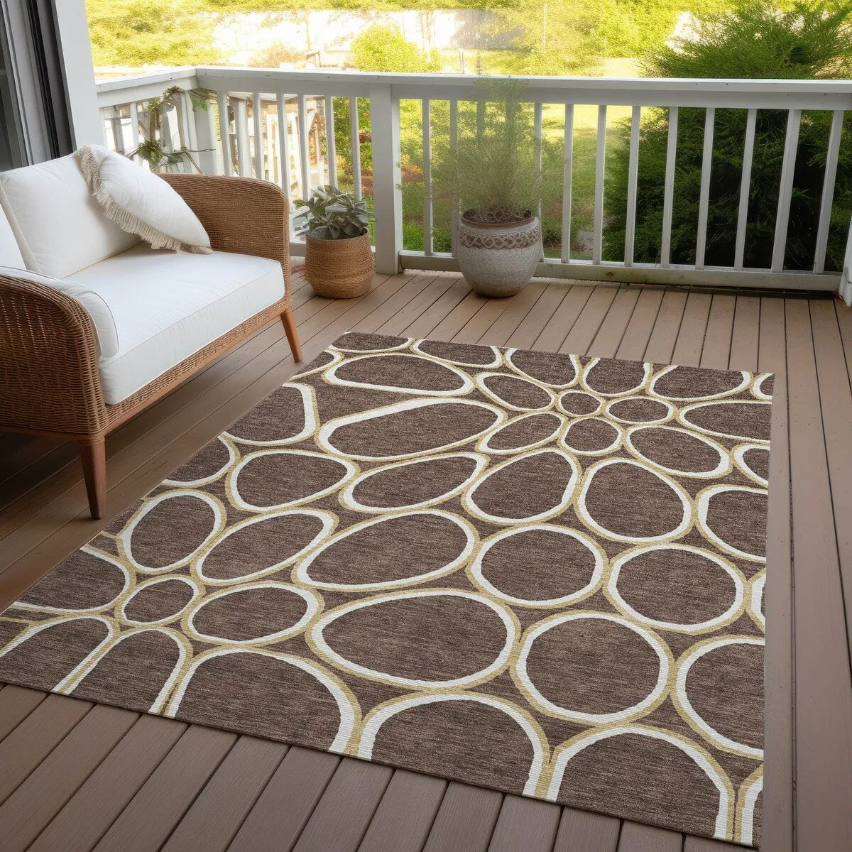 Machine Washable Indoor/ Outdoor Modern Bubbles Chantille Rug