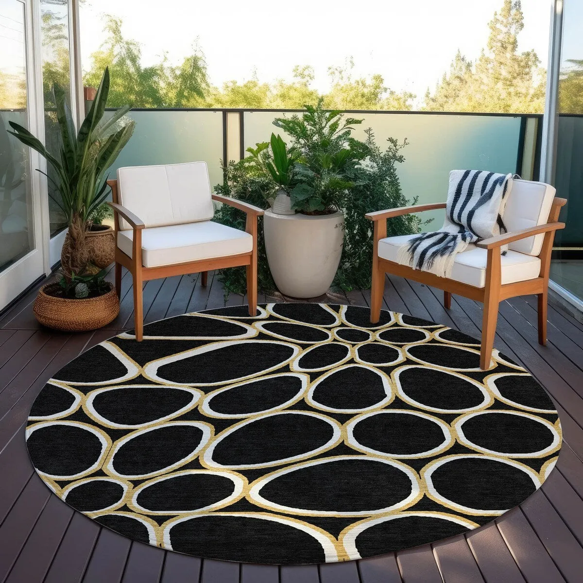 Machine Washable Indoor/ Outdoor Modern Bubbles Chantille Rug