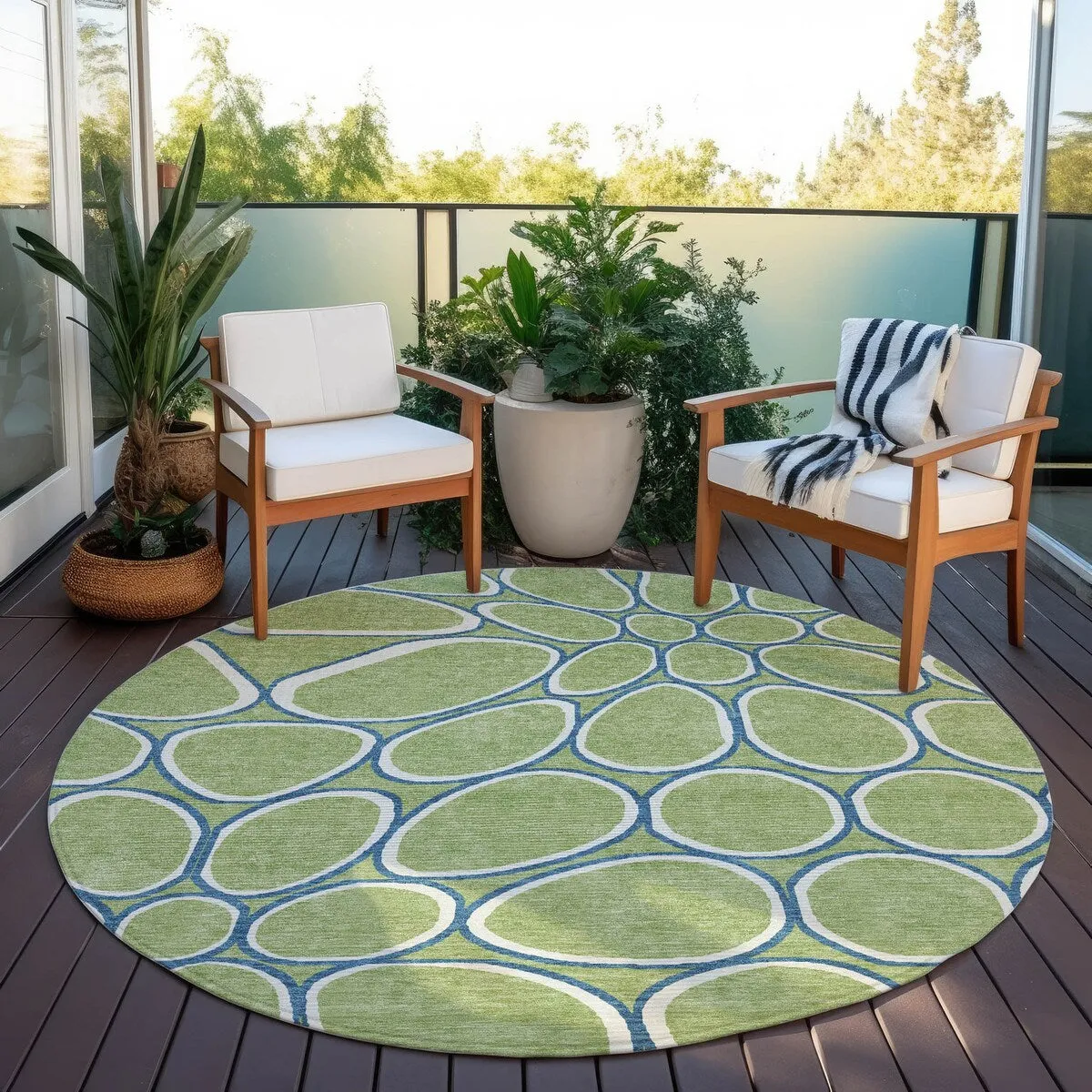 Machine Washable Indoor/ Outdoor Modern Bubbles Chantille Rug
