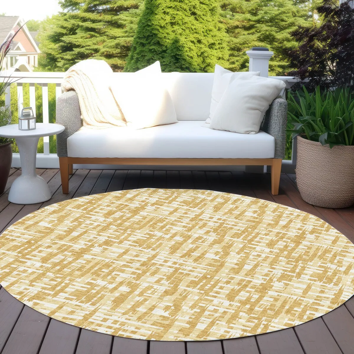 Machine Washable Indoor/ Outdoor Modern Crosshatch Chantille Rug