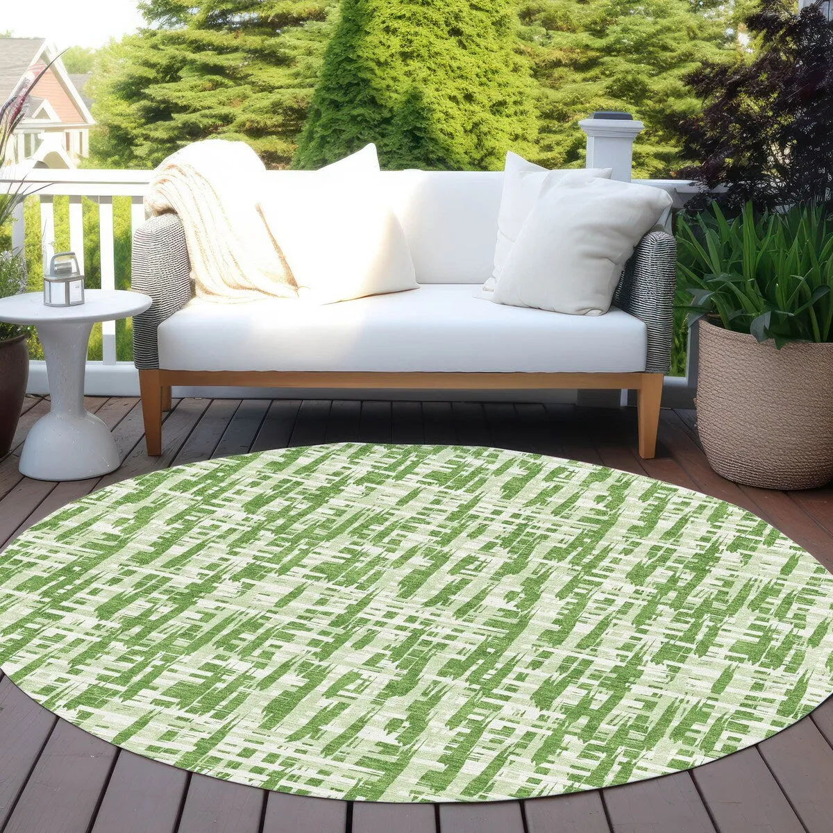 Machine Washable Indoor/ Outdoor Modern Crosshatch Chantille Rug