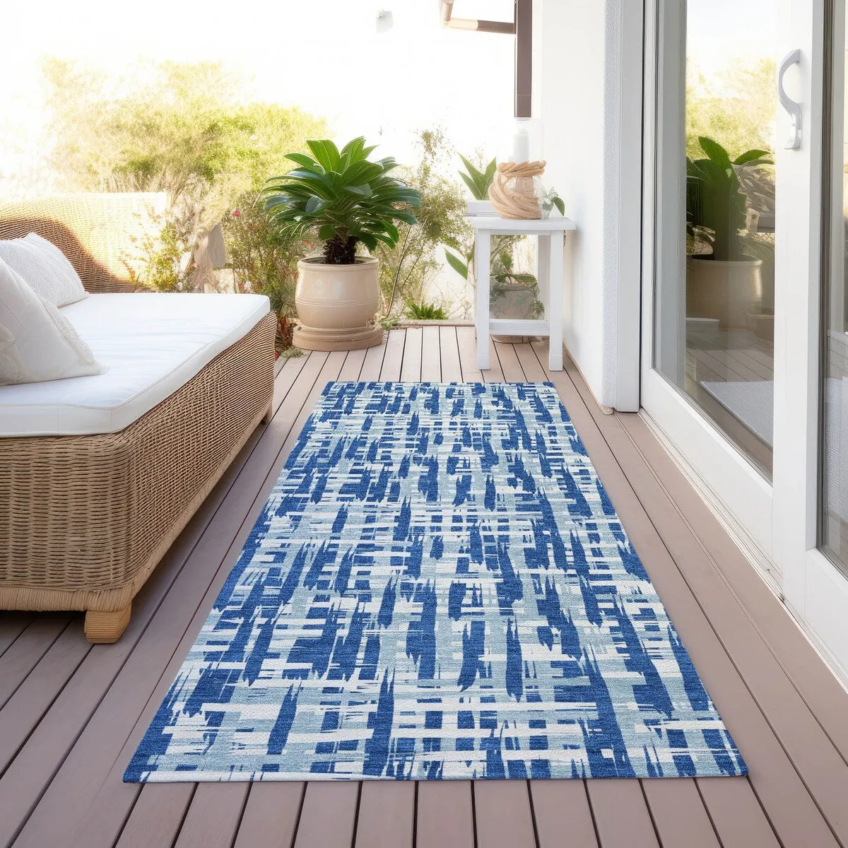 Machine Washable Indoor/ Outdoor Modern Crosshatch Chantille Rug