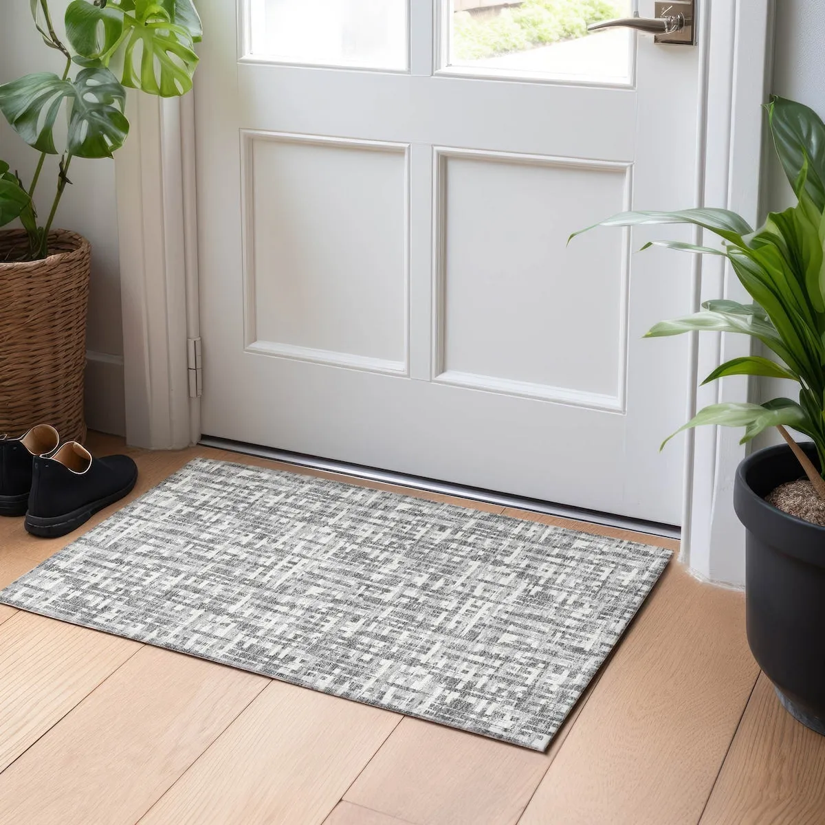 Machine Washable Indoor/ Outdoor Modern Crosshatch Chantille Rug