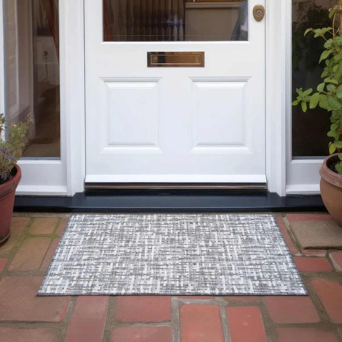 Machine Washable Indoor/ Outdoor Modern Crosshatch Chantille Rug