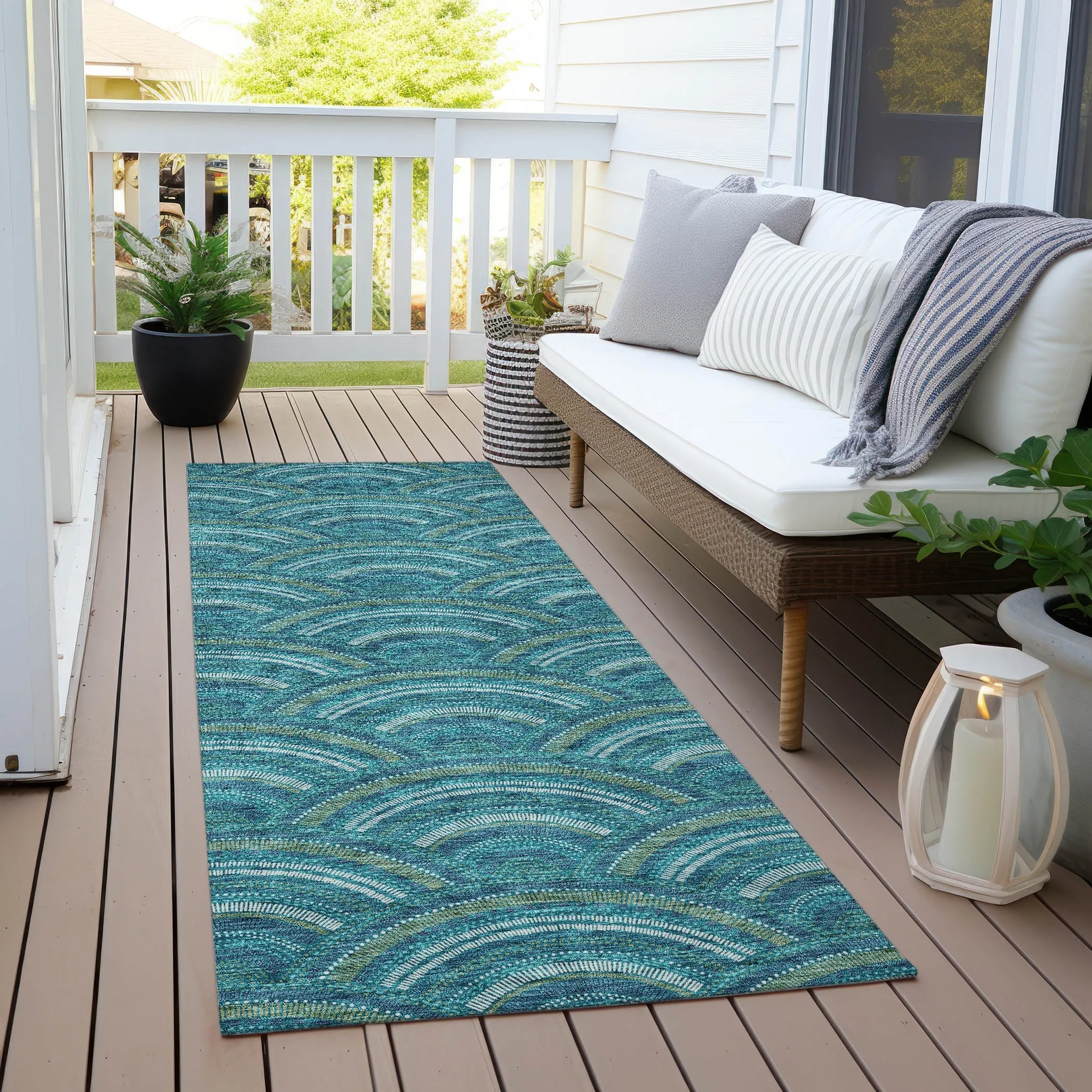 Machine Washable Indoor/ Outdoor Modern Mosaic Chantille Rug