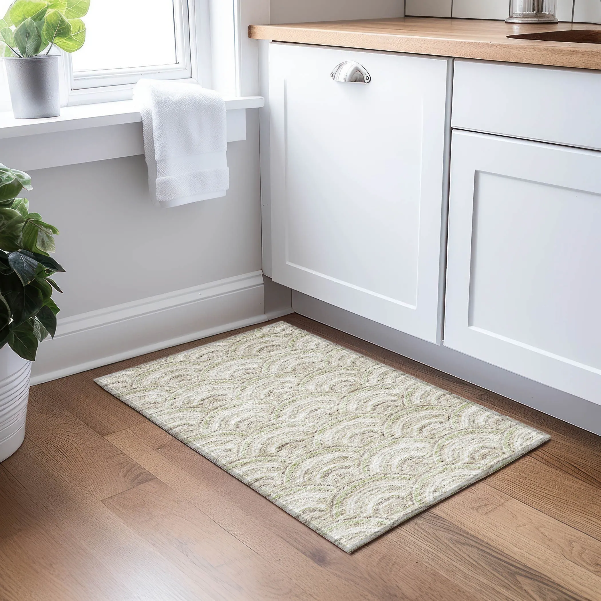 Machine Washable Indoor/ Outdoor Modern Mosaic Chantille Rug