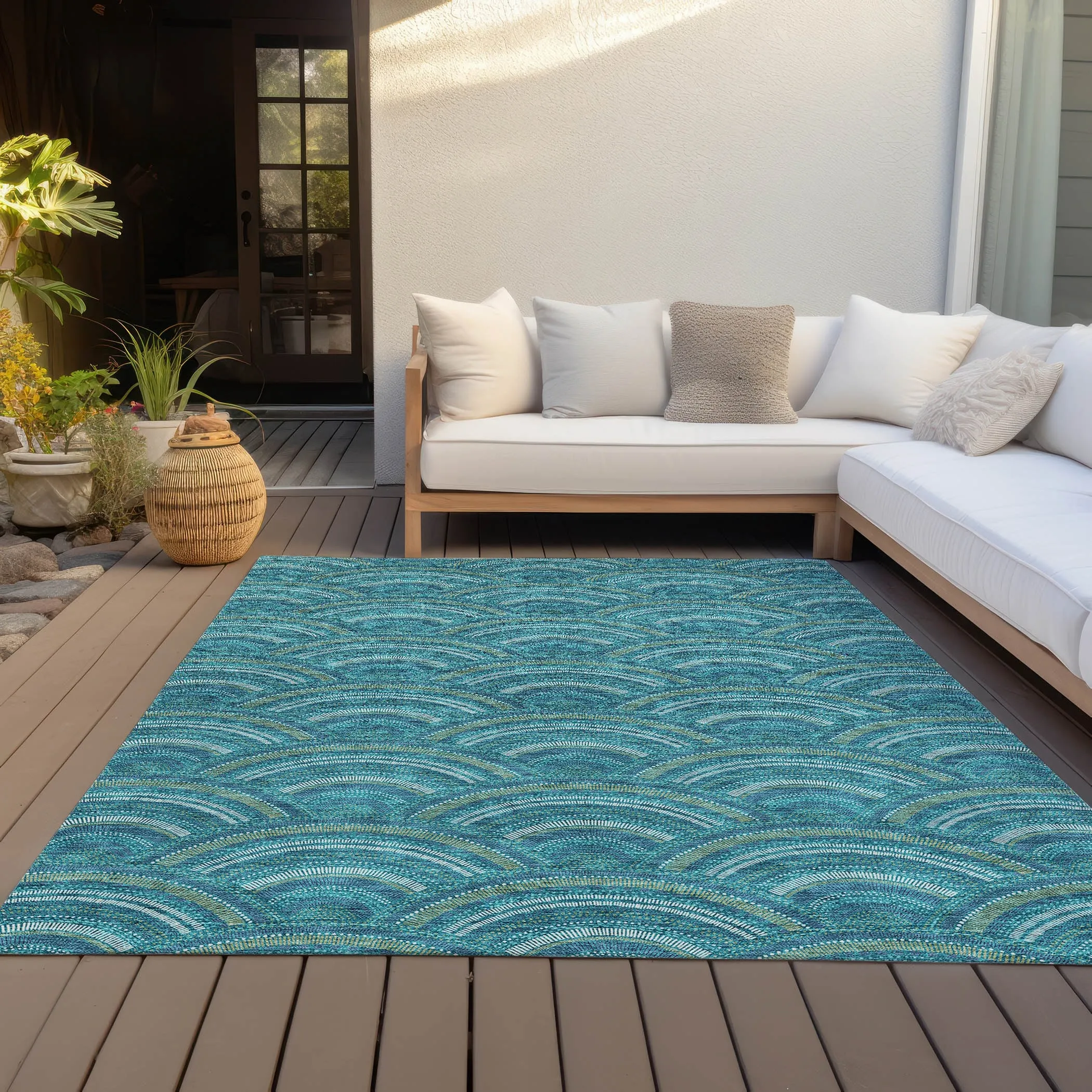 Machine Washable Indoor/ Outdoor Modern Mosaic Chantille Rug