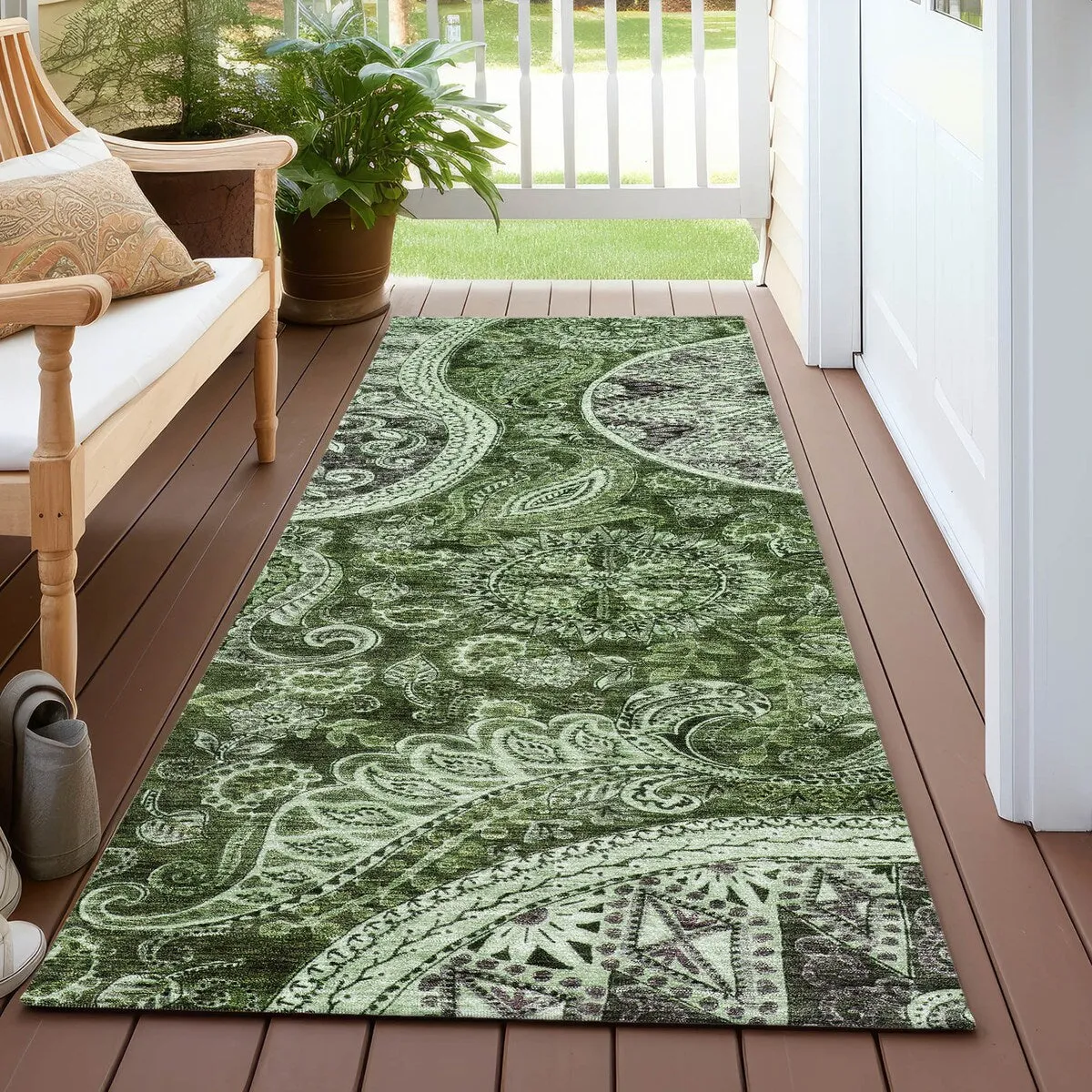 Machine Washable Indoor/ Outdoor Modern Paisley Chantille Rug